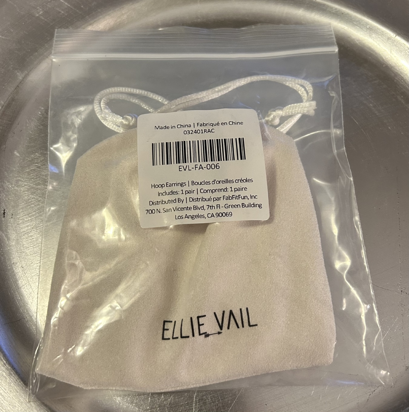 ✨✨Ellie Vail Laurette Medium Gold Hoop Earrings - photo 3