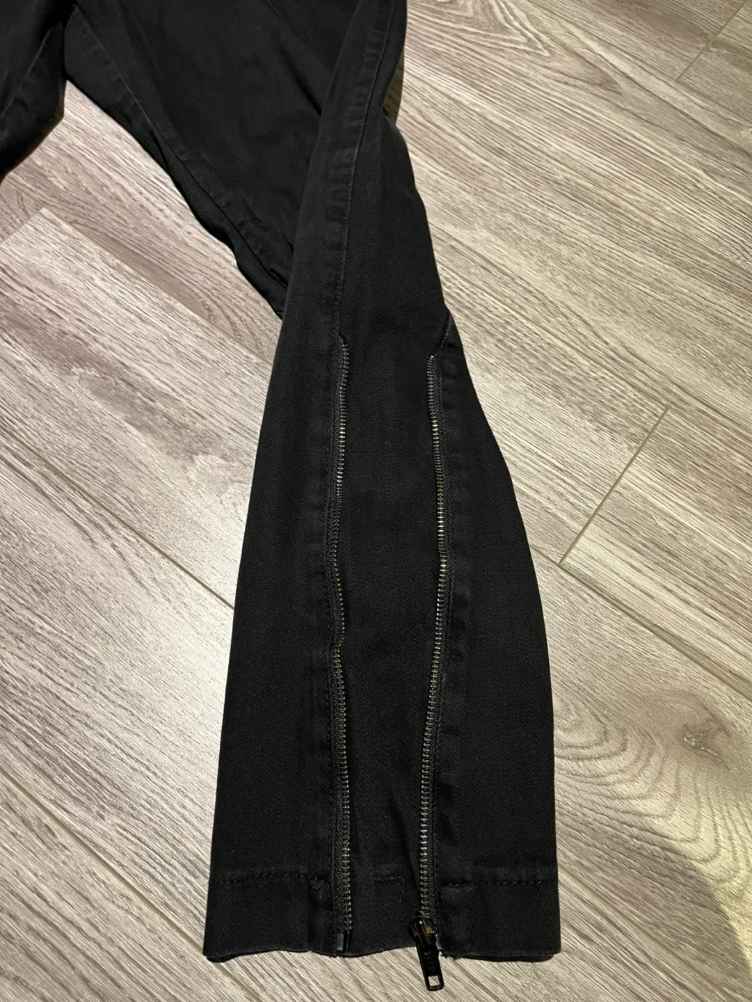 Zara Man Black Trousers Size 32 image indicator(2)