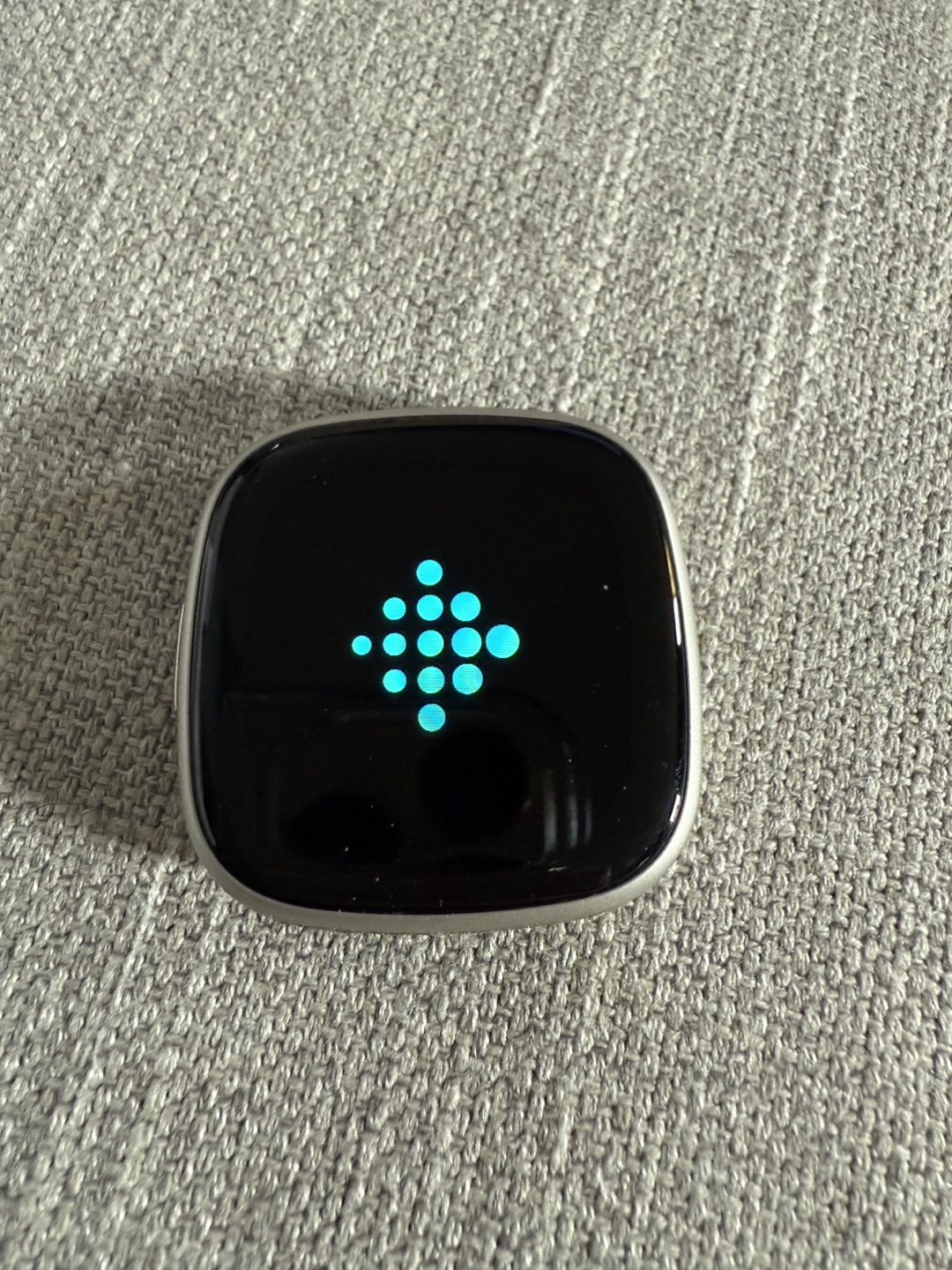 Fitbit Versa 4 Smartwatch - Black/Graphite - Like New + Extras! - photo 4