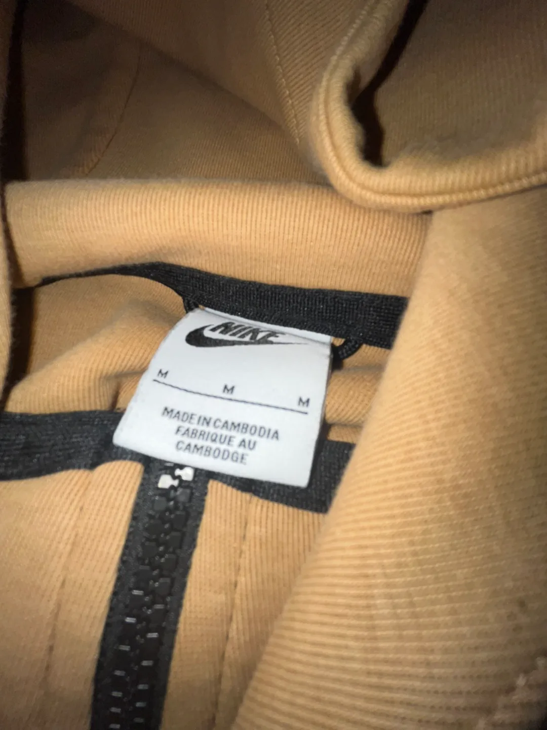 Nike Tech Fleece Hoodie - Size Medium image indicator(2)