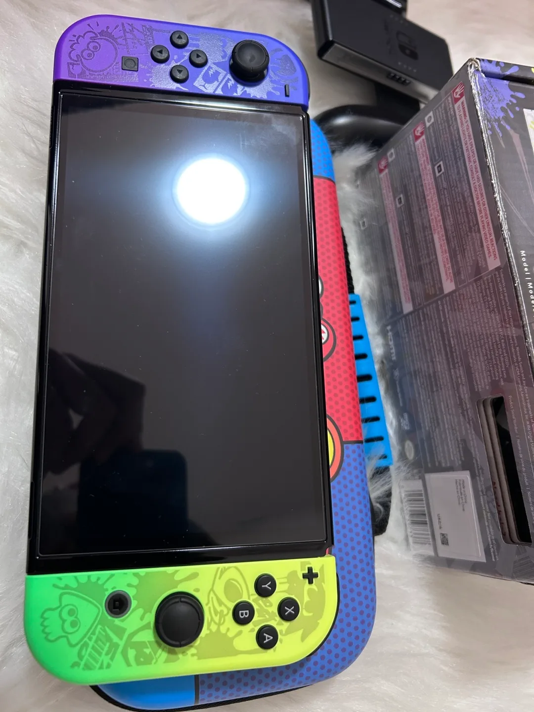 Nintendo Switch OLED Splatoon 3 Special Edition image indicator(3)