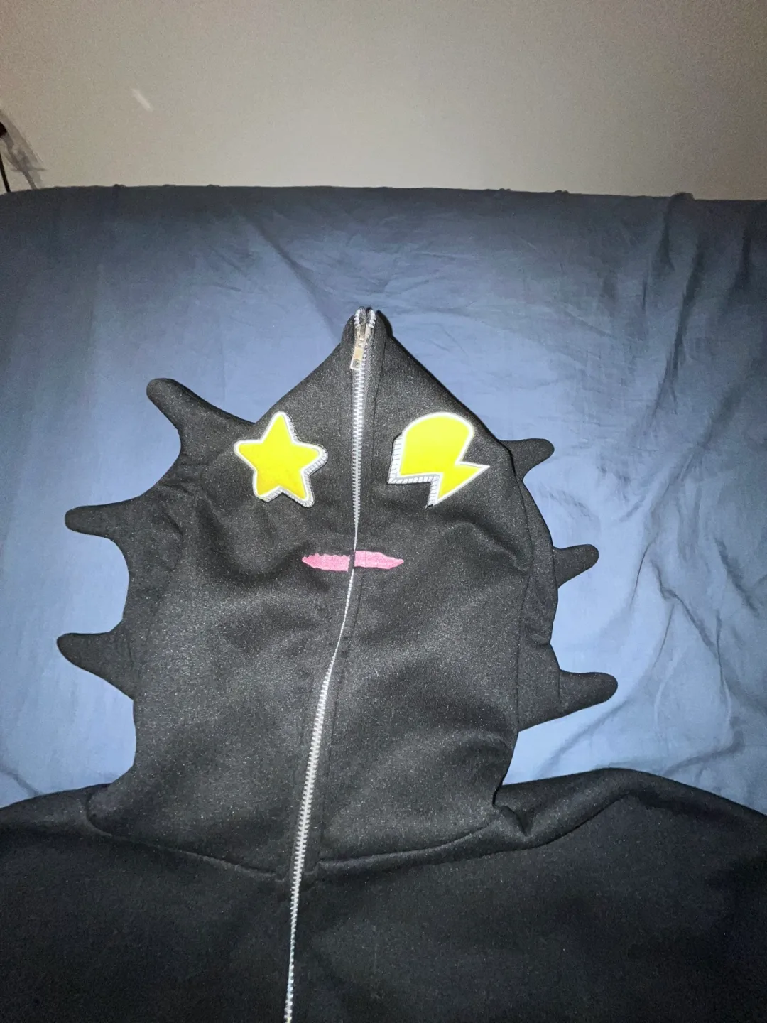 Glo-gang Black Zip-Up Hoodie with Graphic Design image indicator(6)