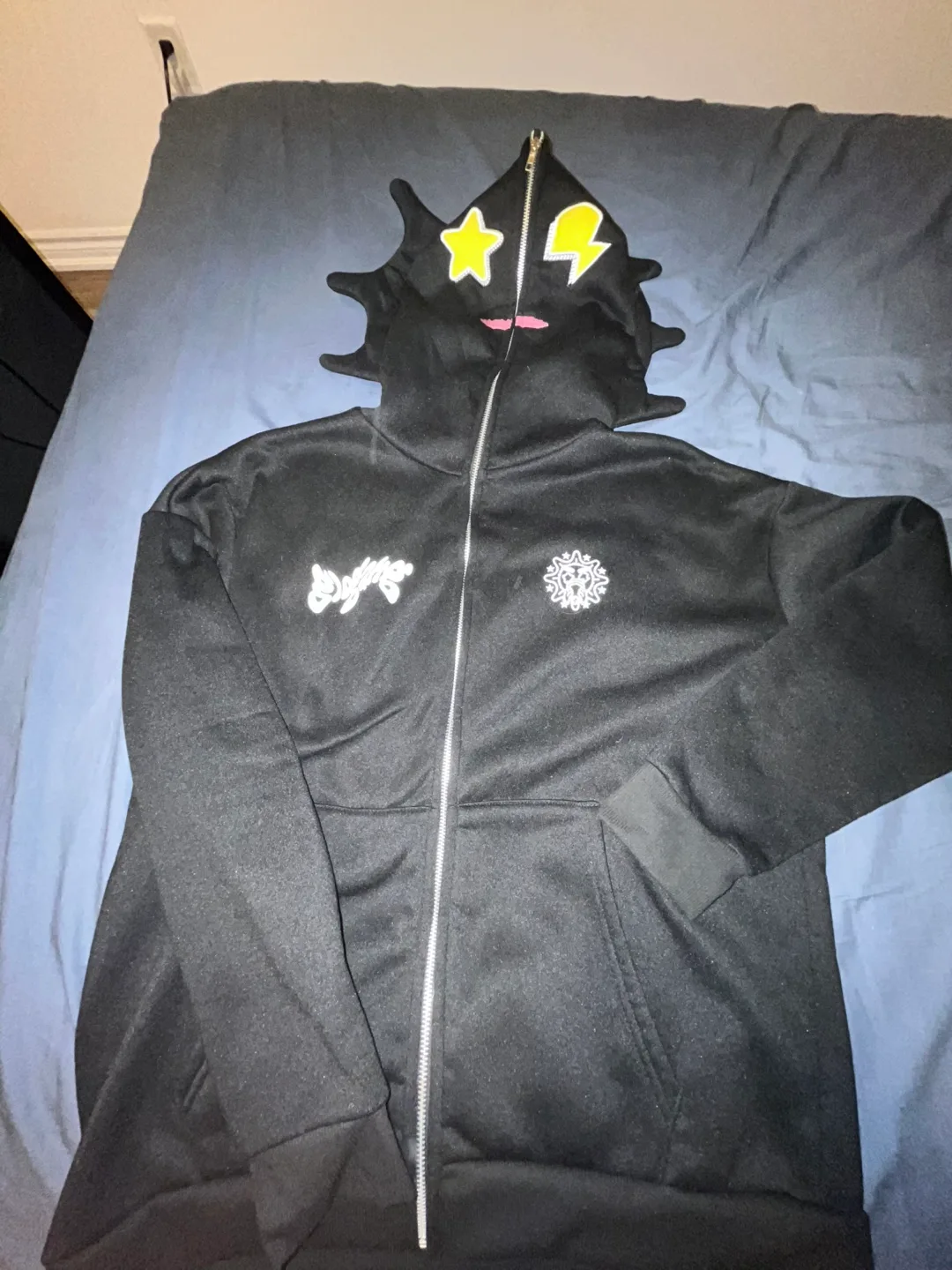 Glo-gang Black Zip-Up Hoodie with Graphic Design image indicator(5)