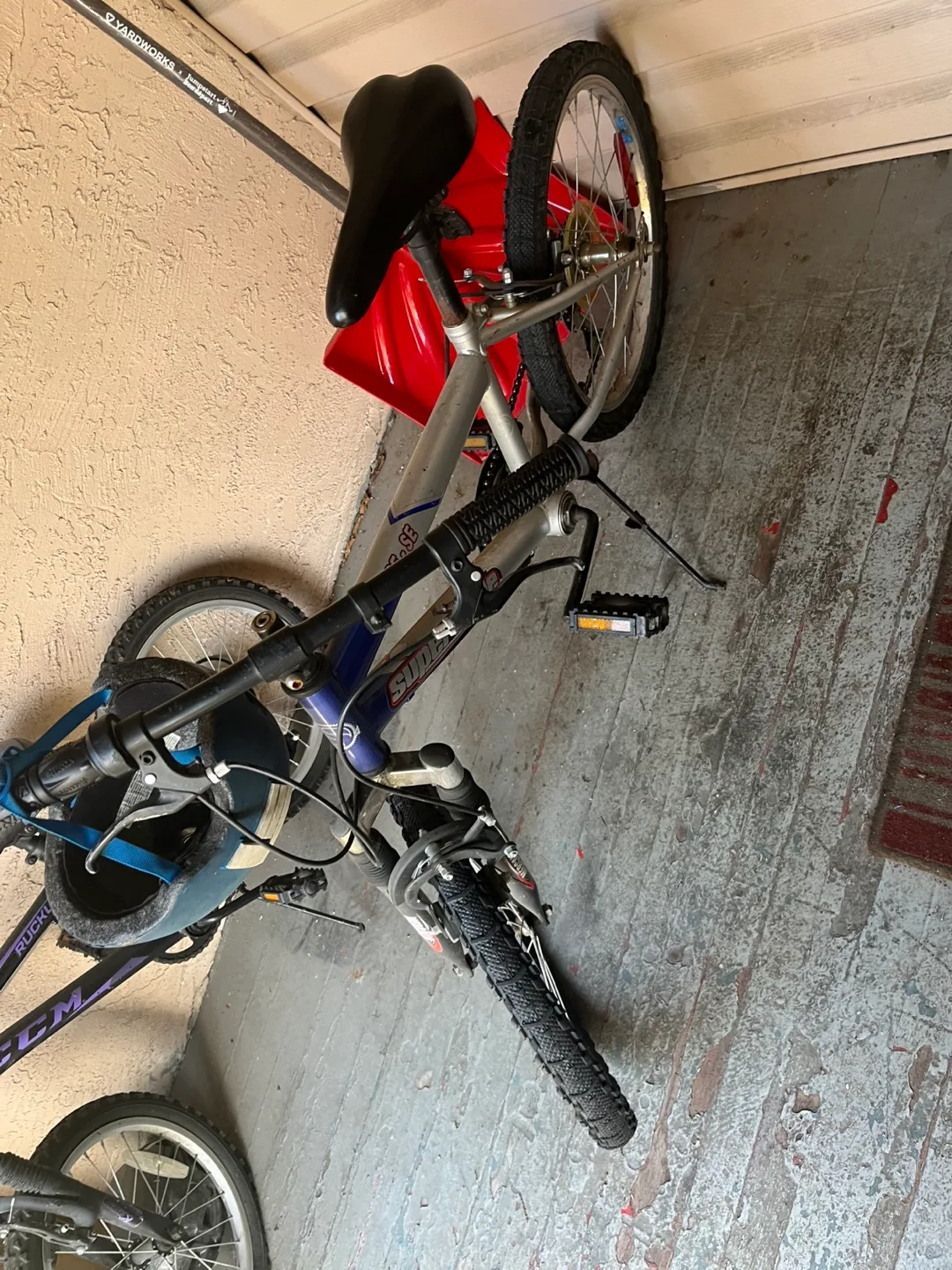 CCM Trickster 20 inch kids bike image indicator(2)