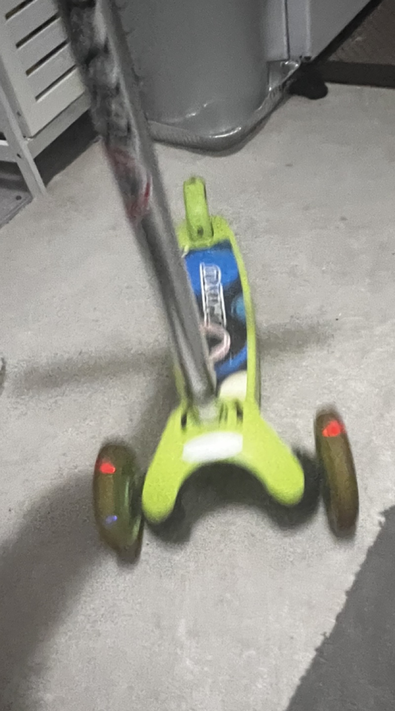 Kids' Adjustable 3-Wheel Scooter - Lime Green - photo 3