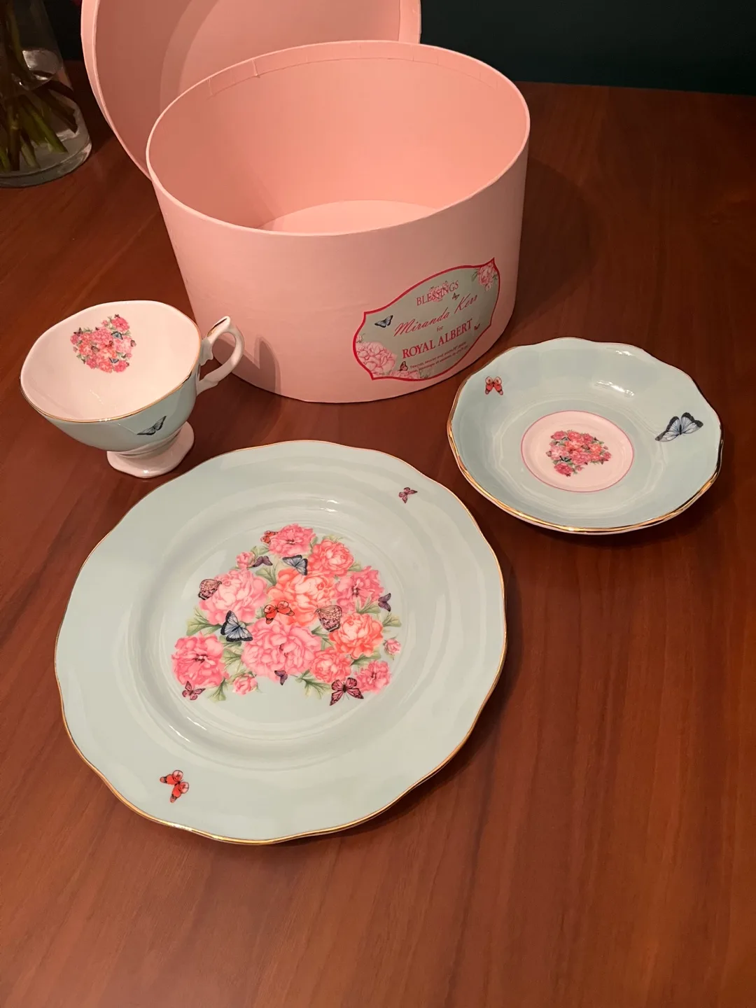 Royal Albert Miranda Kerr Blessings Teacup, Saucer & Plate Set image indicator(4)