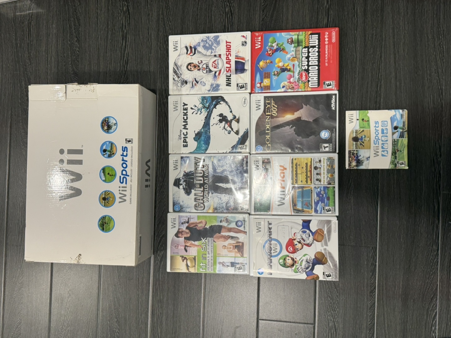 Nintendo Wii Console with Games and Accessories Bundle - photo 3