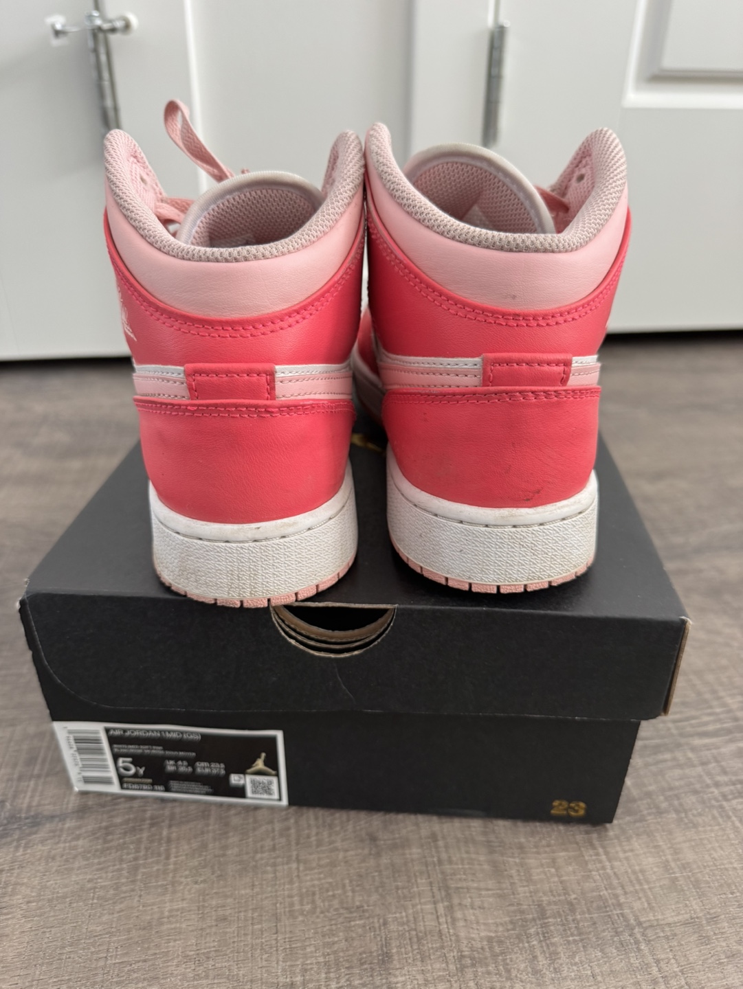 Air Jordan 1 Mid (GS) Size 5Y Pink - photo 5