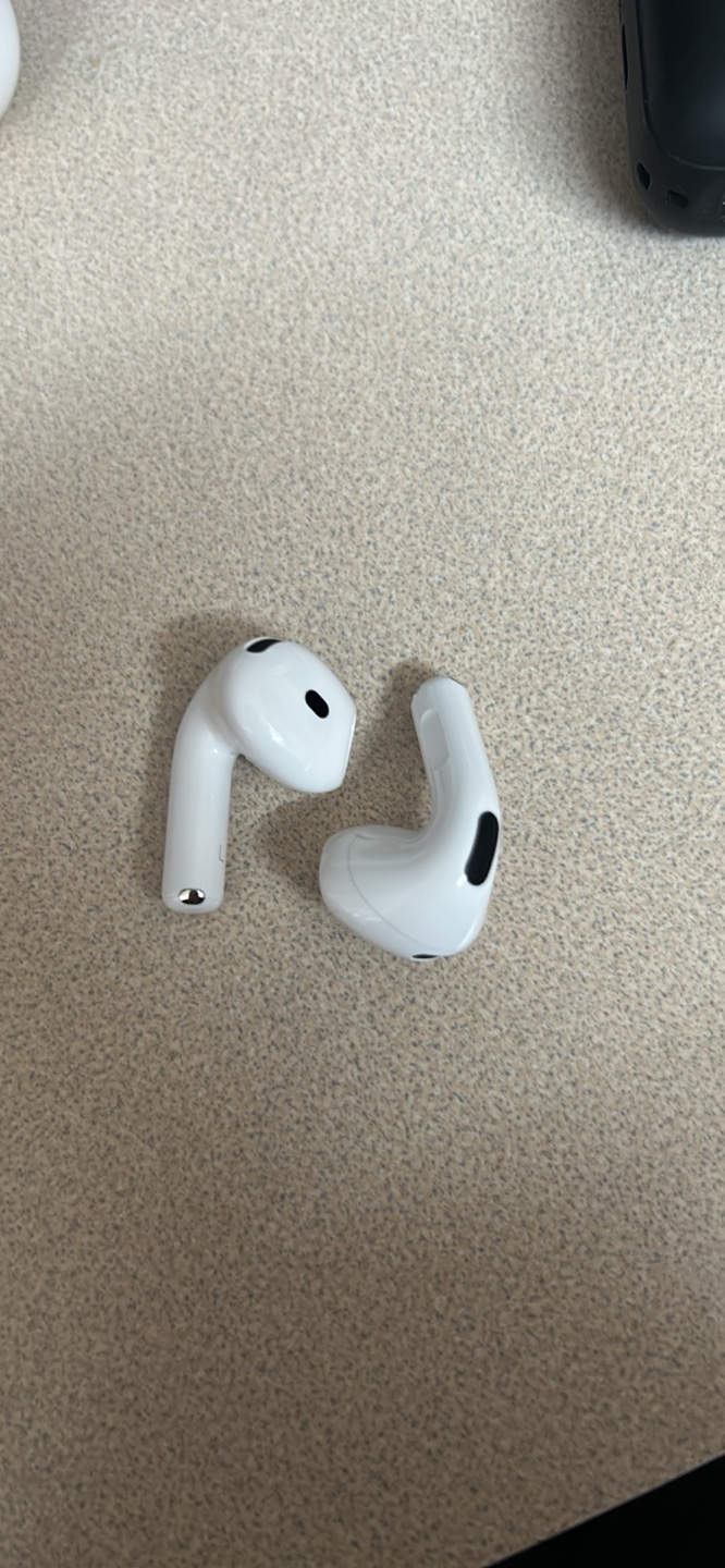 Apple AirPods 4 with Charging Case non noise canceling - photo 4