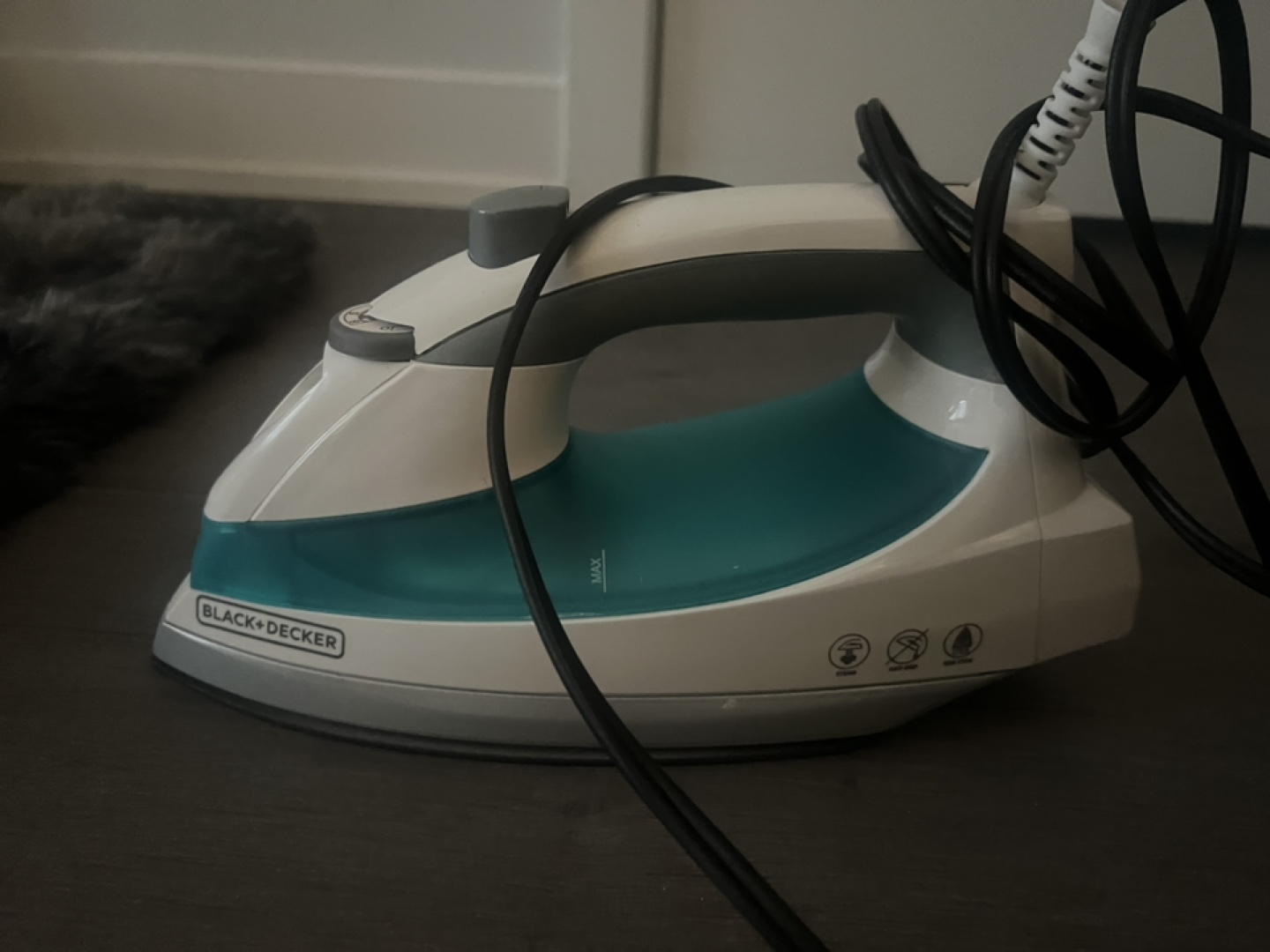 Black+Decker Steam Iron - photo 3
