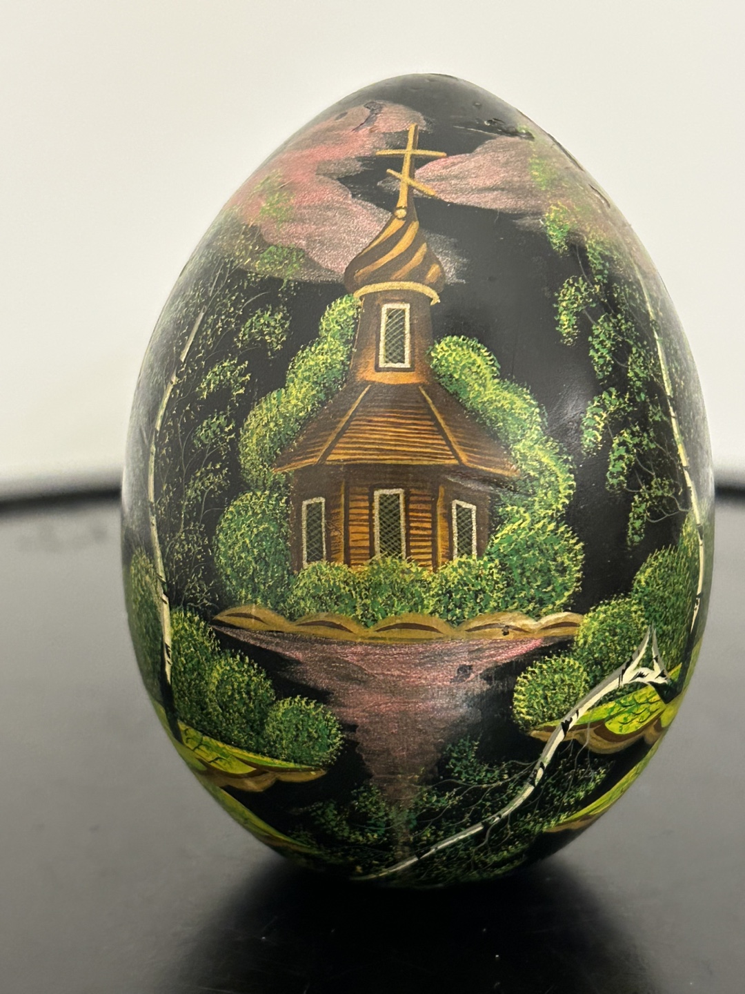 Russian Vintage Hand-Painted  signed 1995 Egg 3,5”💚