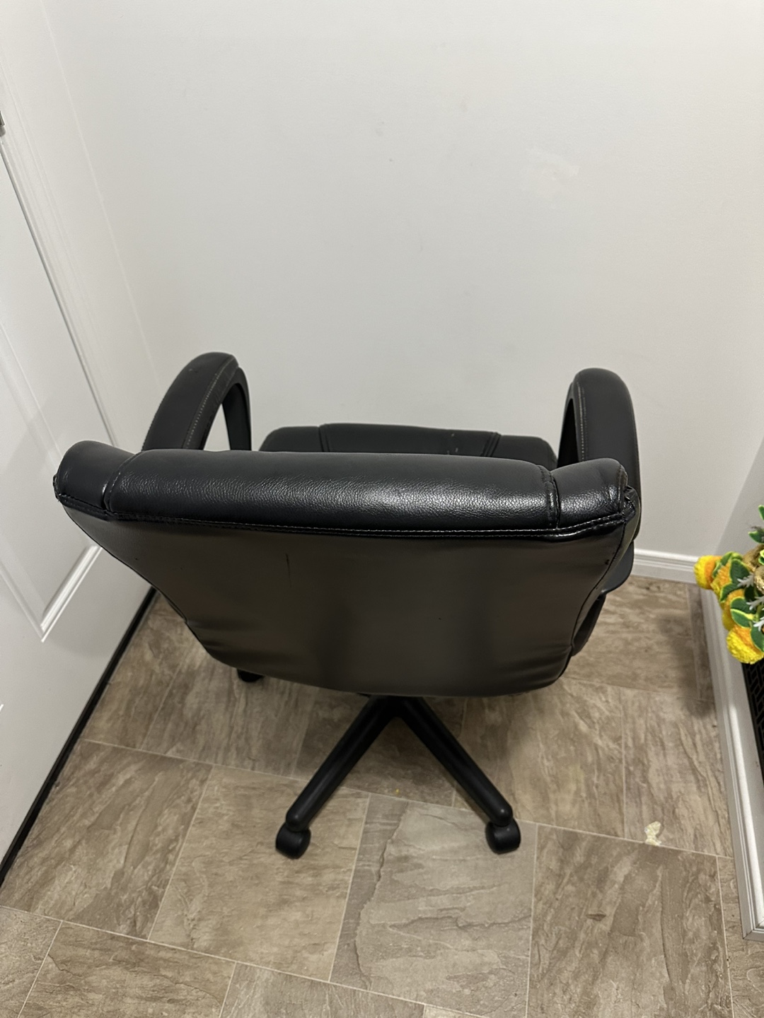 Black Leather Office Chair - photo 3