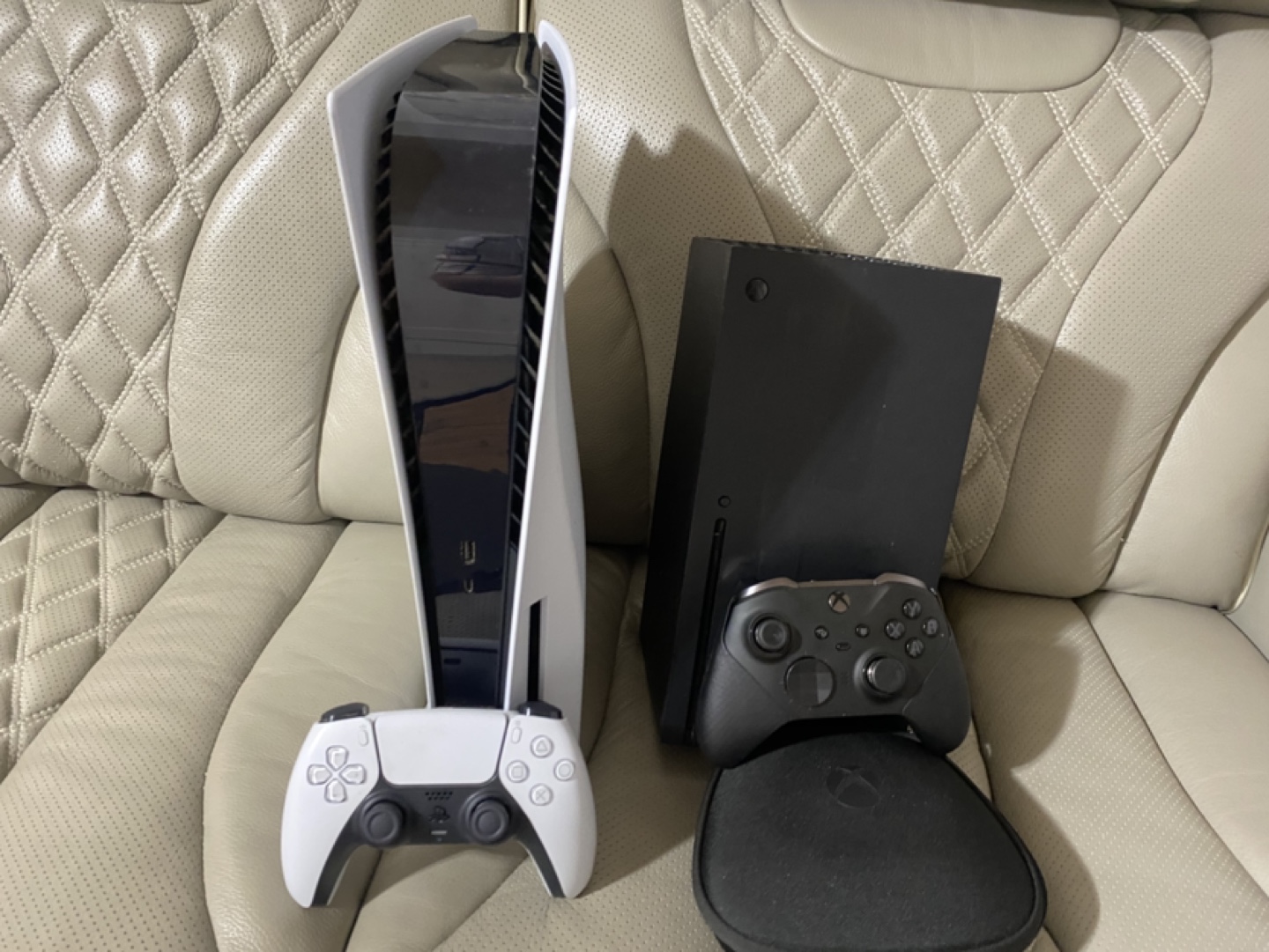 PS5 and Xbox Series X Bundle
