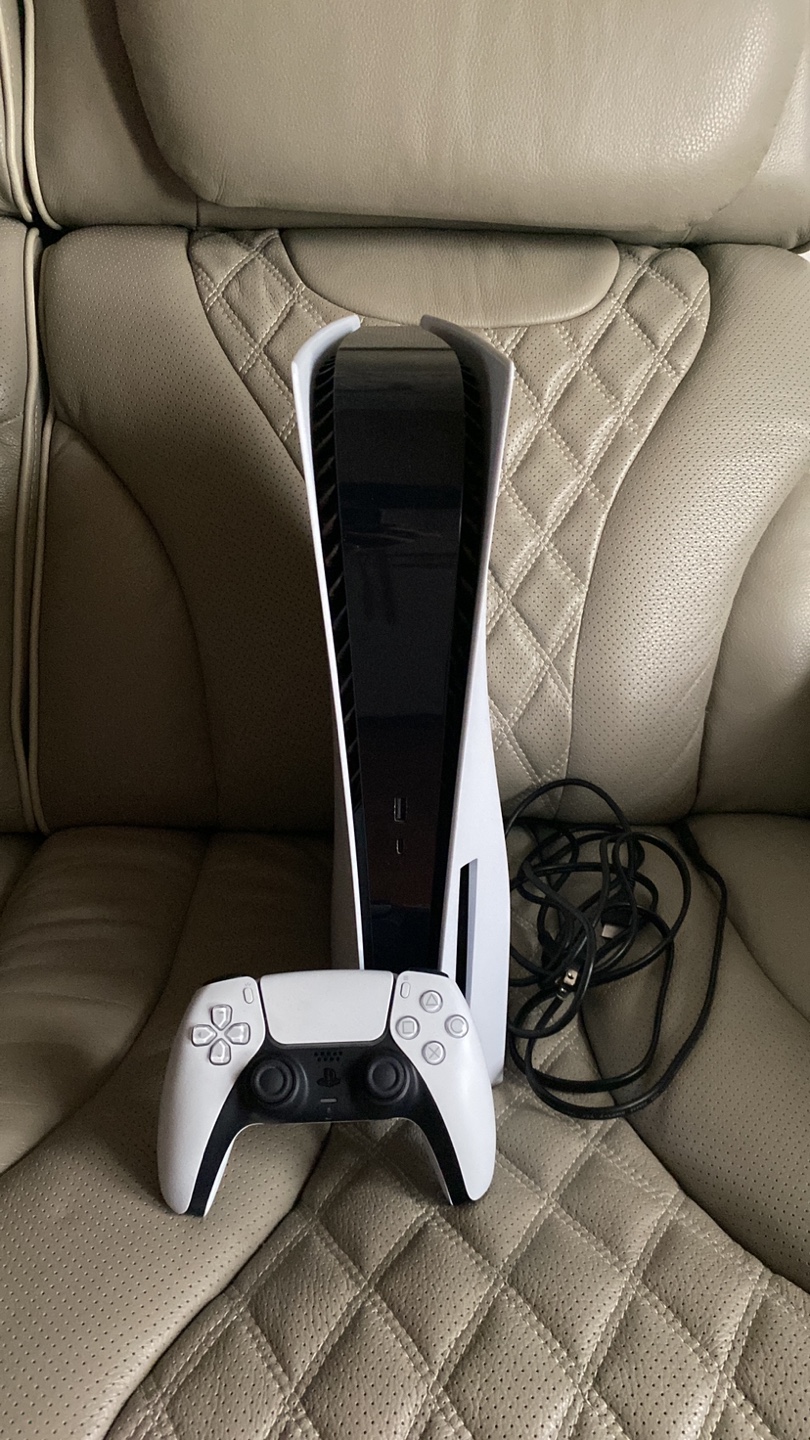 PS5 and Xbox Series X Bundle - photo 4