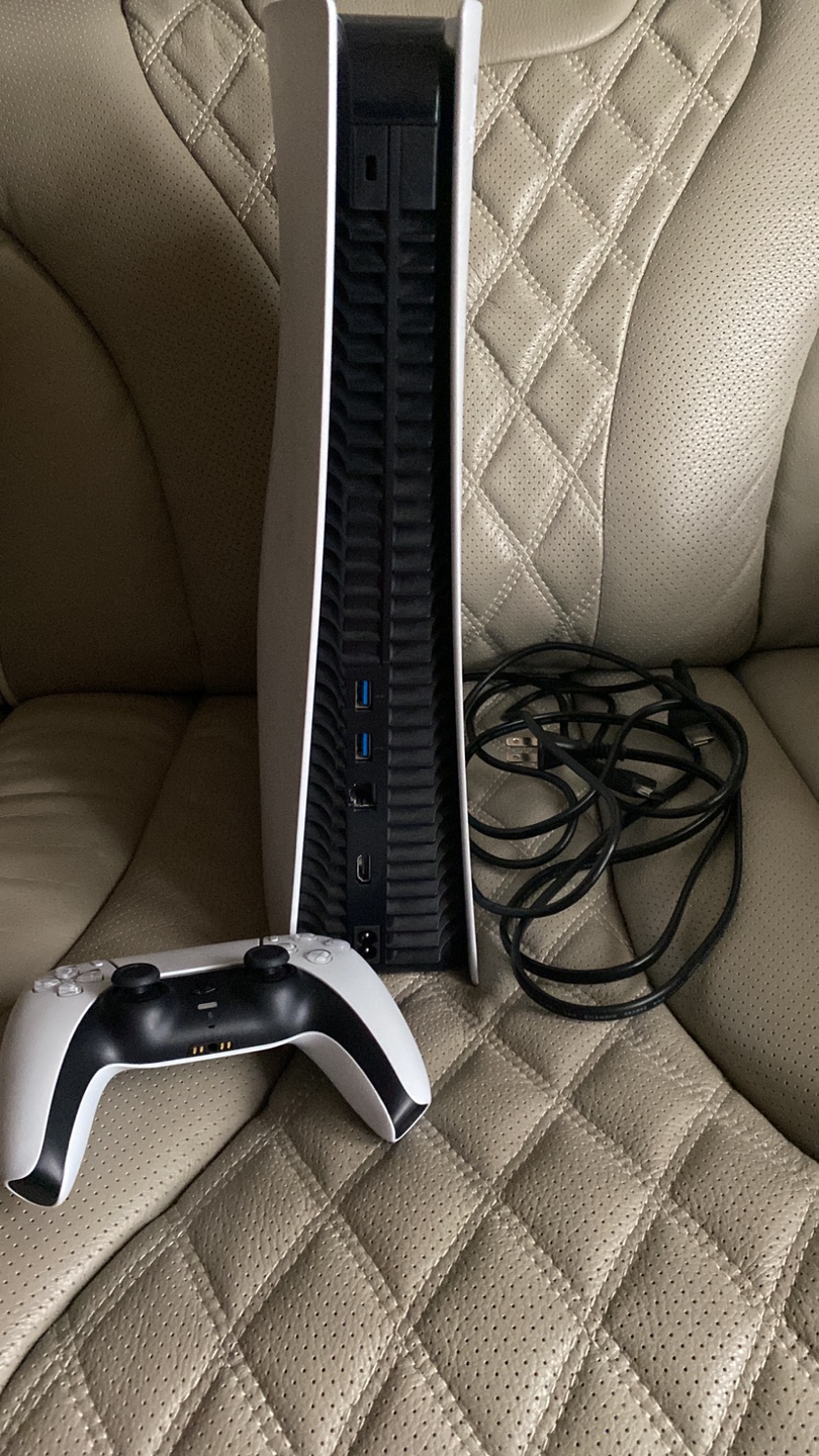 PS5 and Xbox Series X Bundle - photo 5