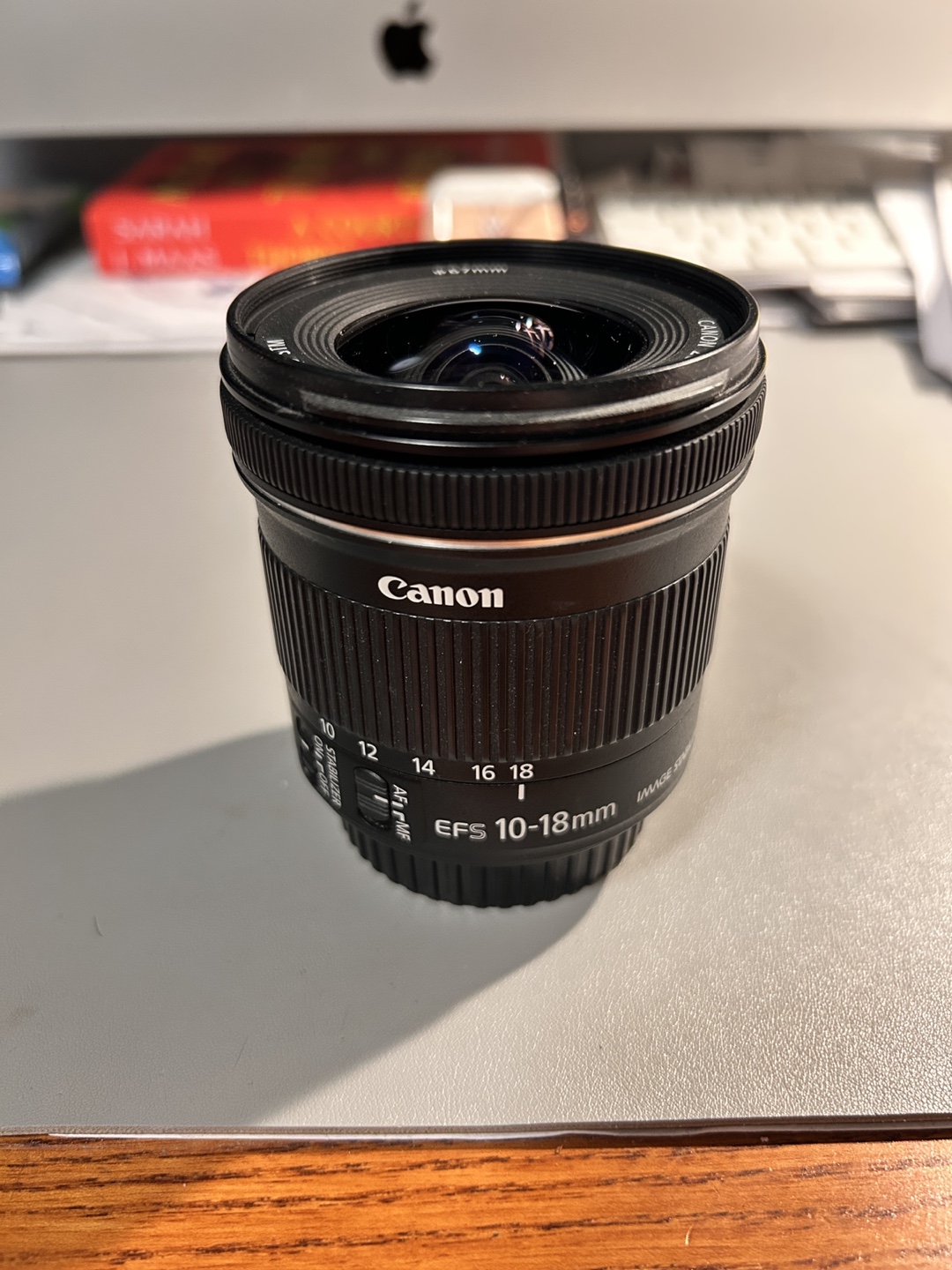 Canon EF-S 10-18mm f/4.5-5.6 IS STM Lens (lens hood included)