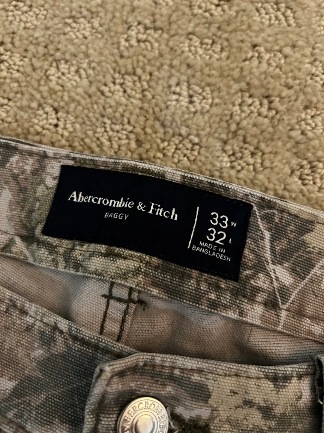 Abercrombie & Fitch Camo Cargo Pants - 33x32 image indicator(3)