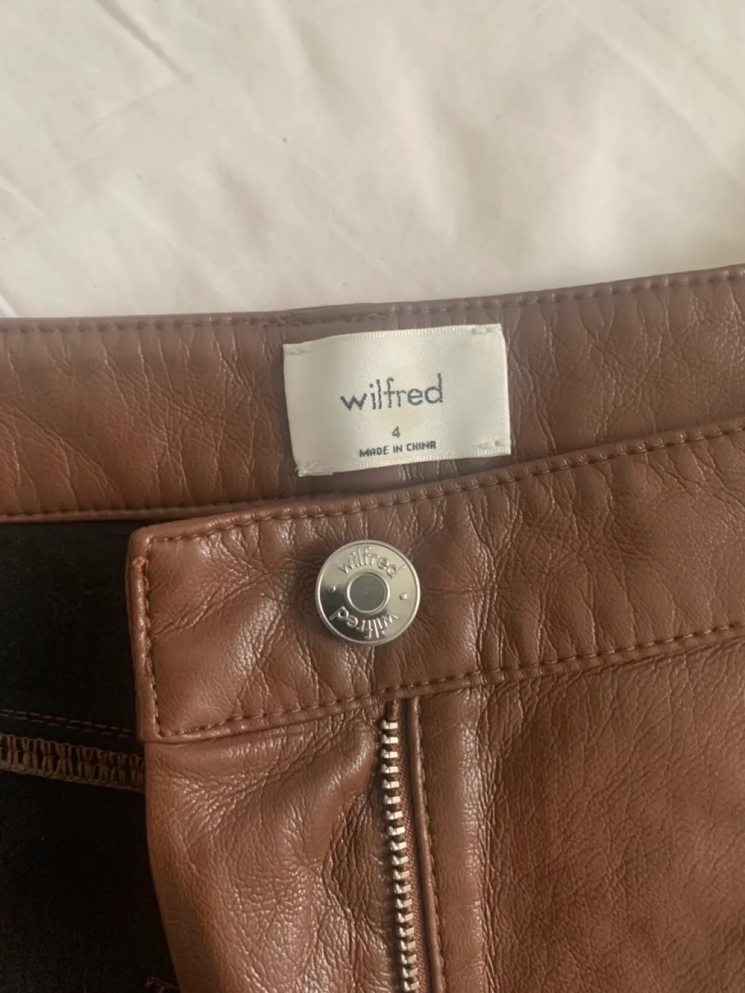 💚Wilfred Melina Brown vegan Leather Pants - Size 4 image indicator(4)