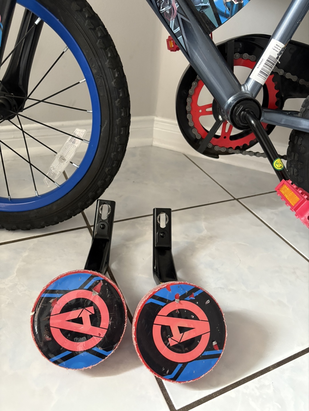 Avengers 16-inch Kids' Bike - photo 3