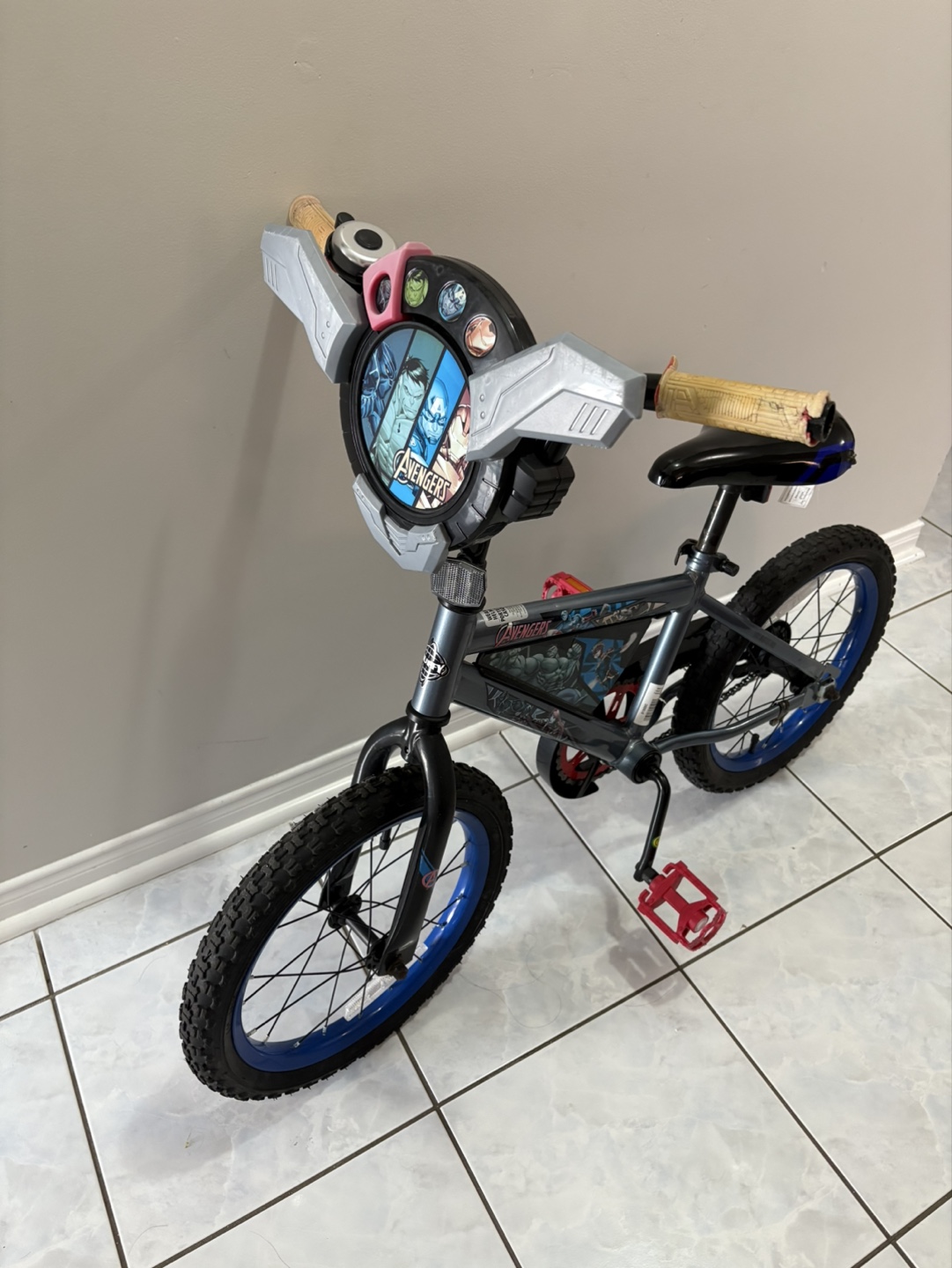 Avengers 16-inch Kids' Bike - photo 2