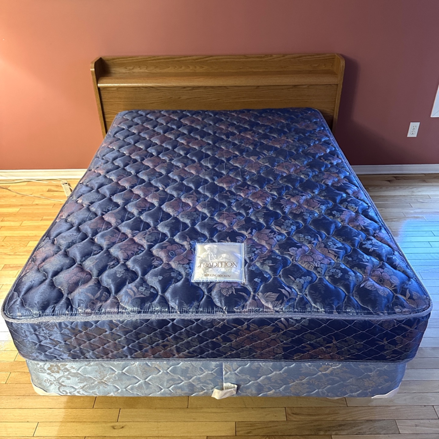 Full Size Bed Set All Included (CAN DELIVER)