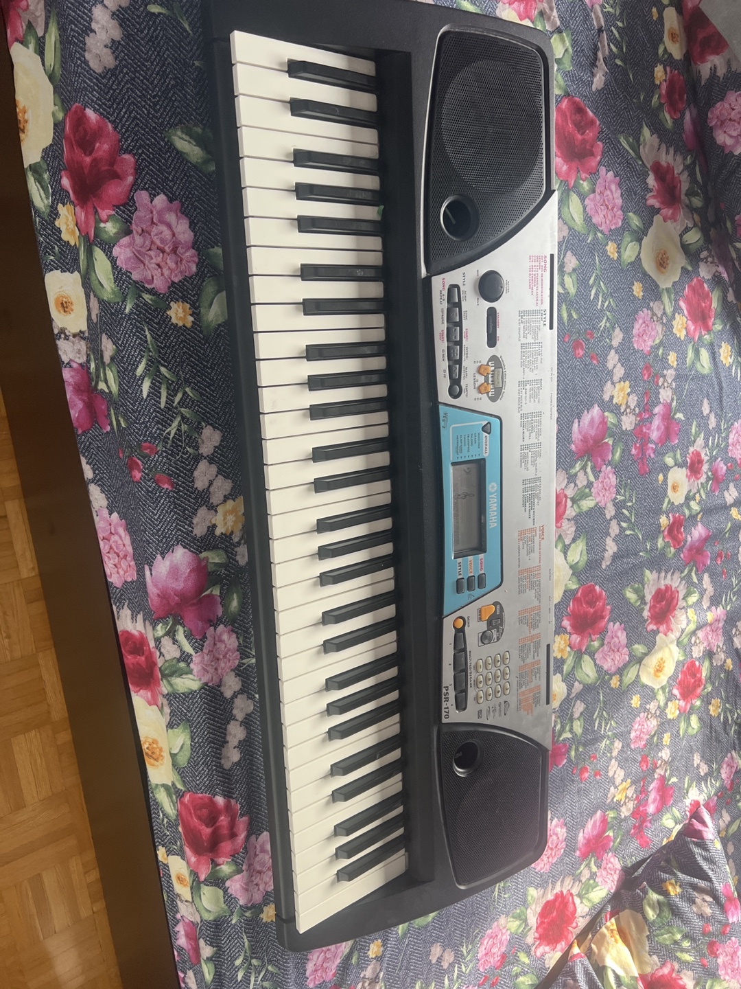 🥕💚Yamaha PSR-E170 Keyboard