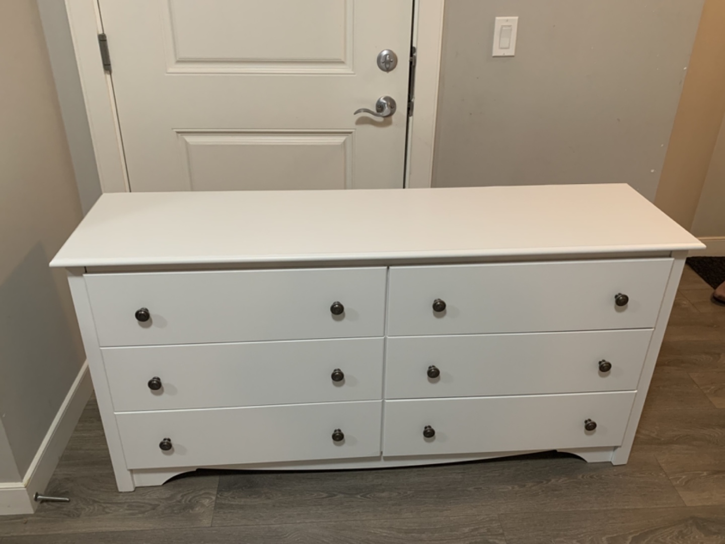 White Six-Drawer Dresser - photo 2