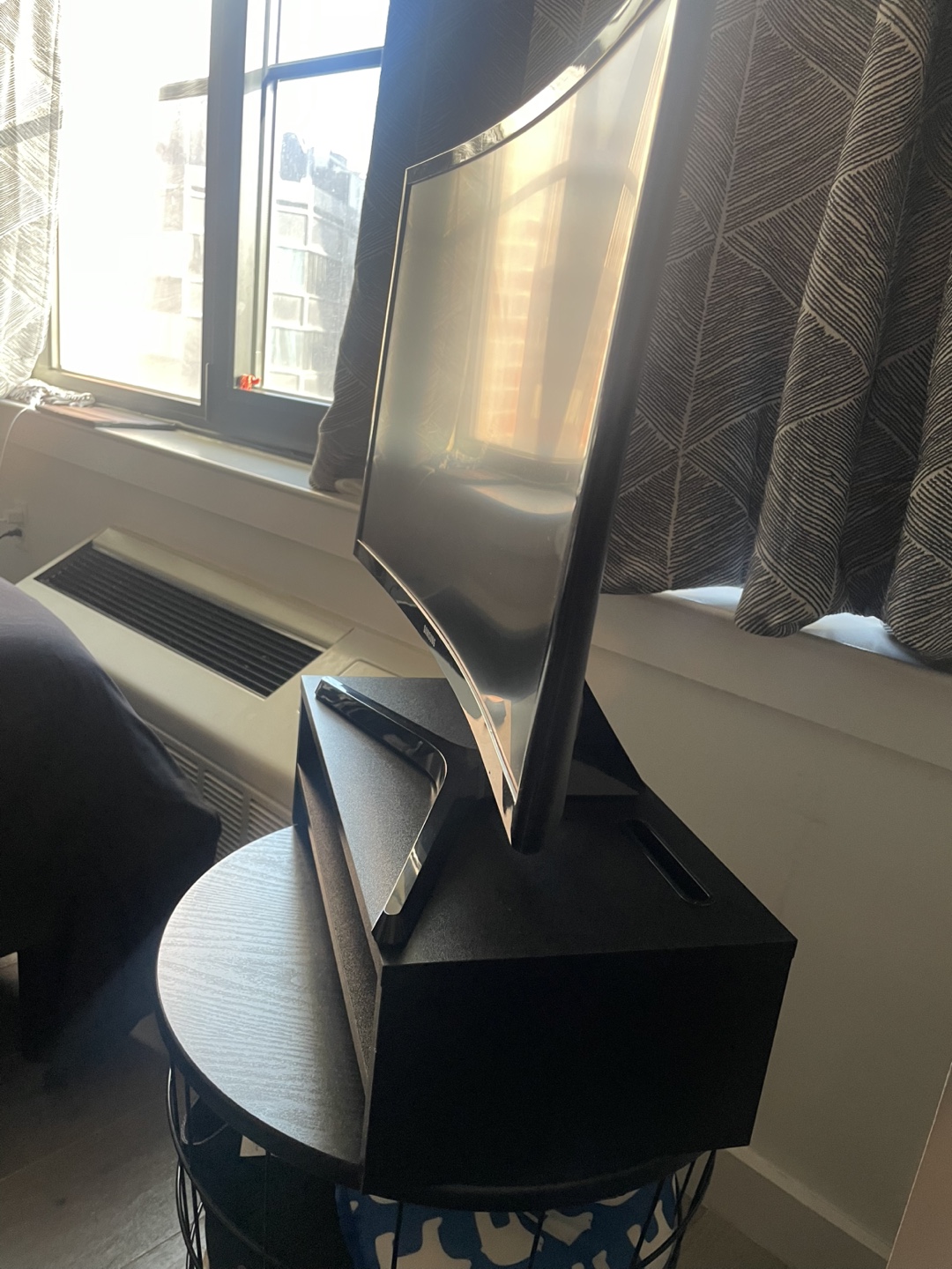 Samsung Curved Monitor - photo 3
