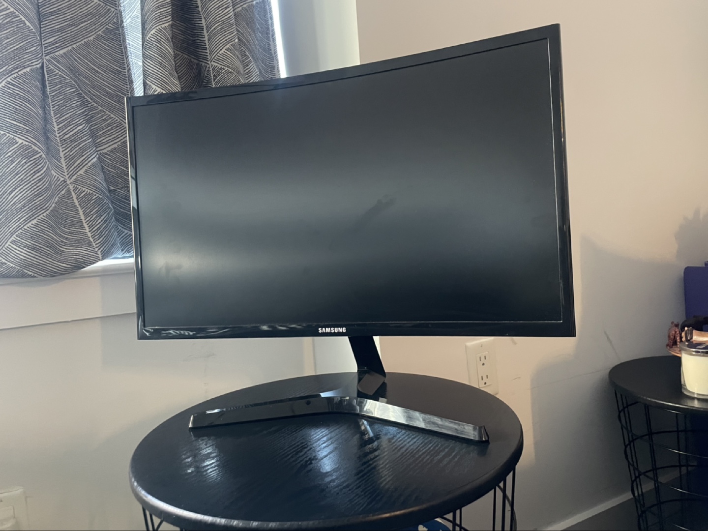 Samsung Curved Monitor - photo 4