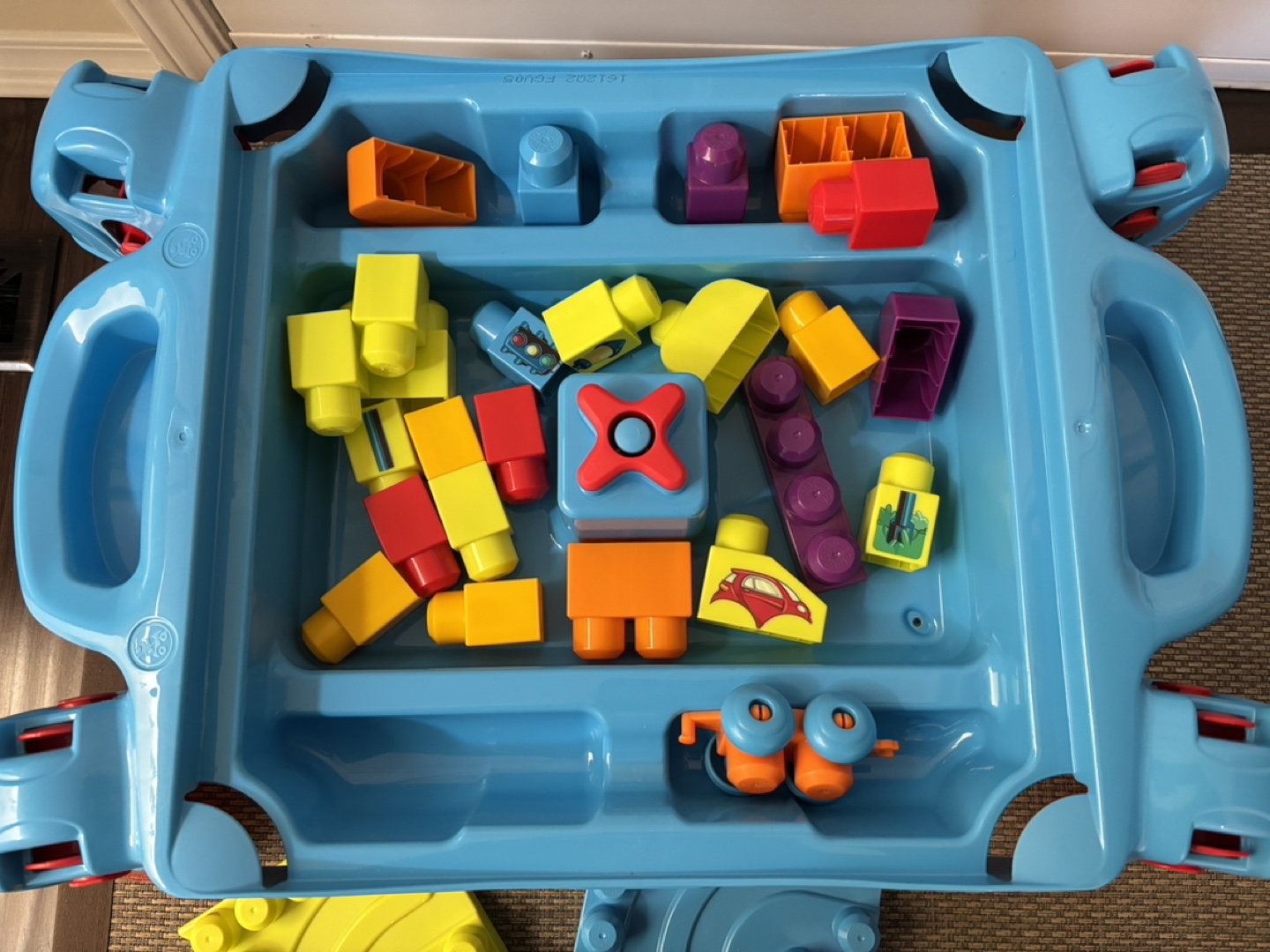 MEGA BLOCKS TABLE WITH BLOCKS - photo 3