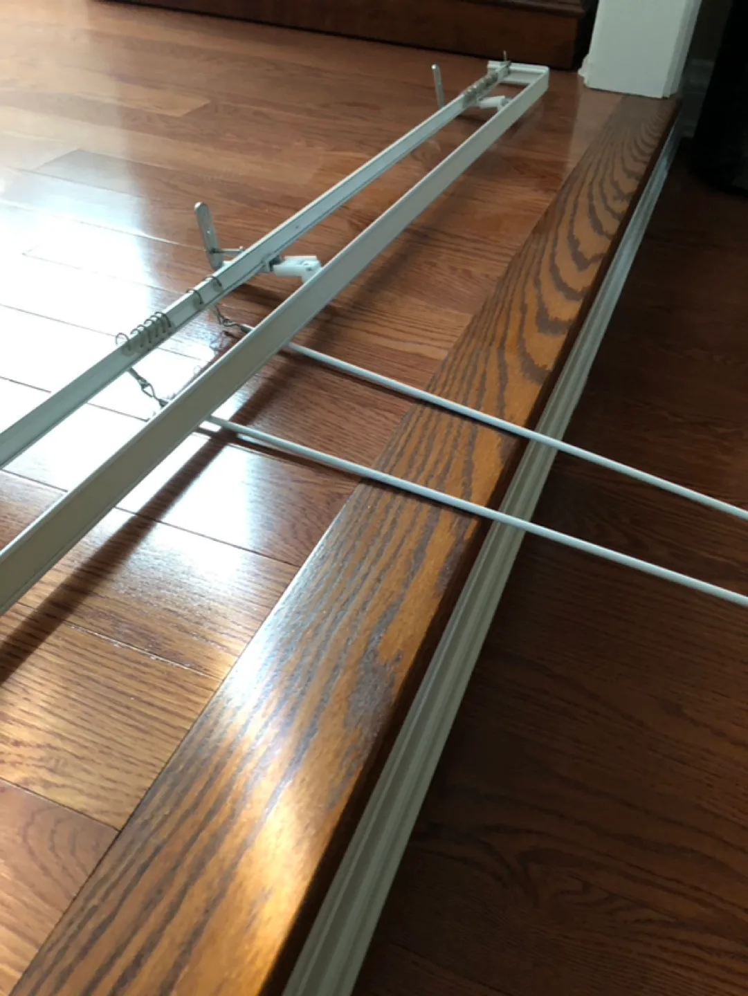 White Curtain Rod/Track 💚 image indicator(3)