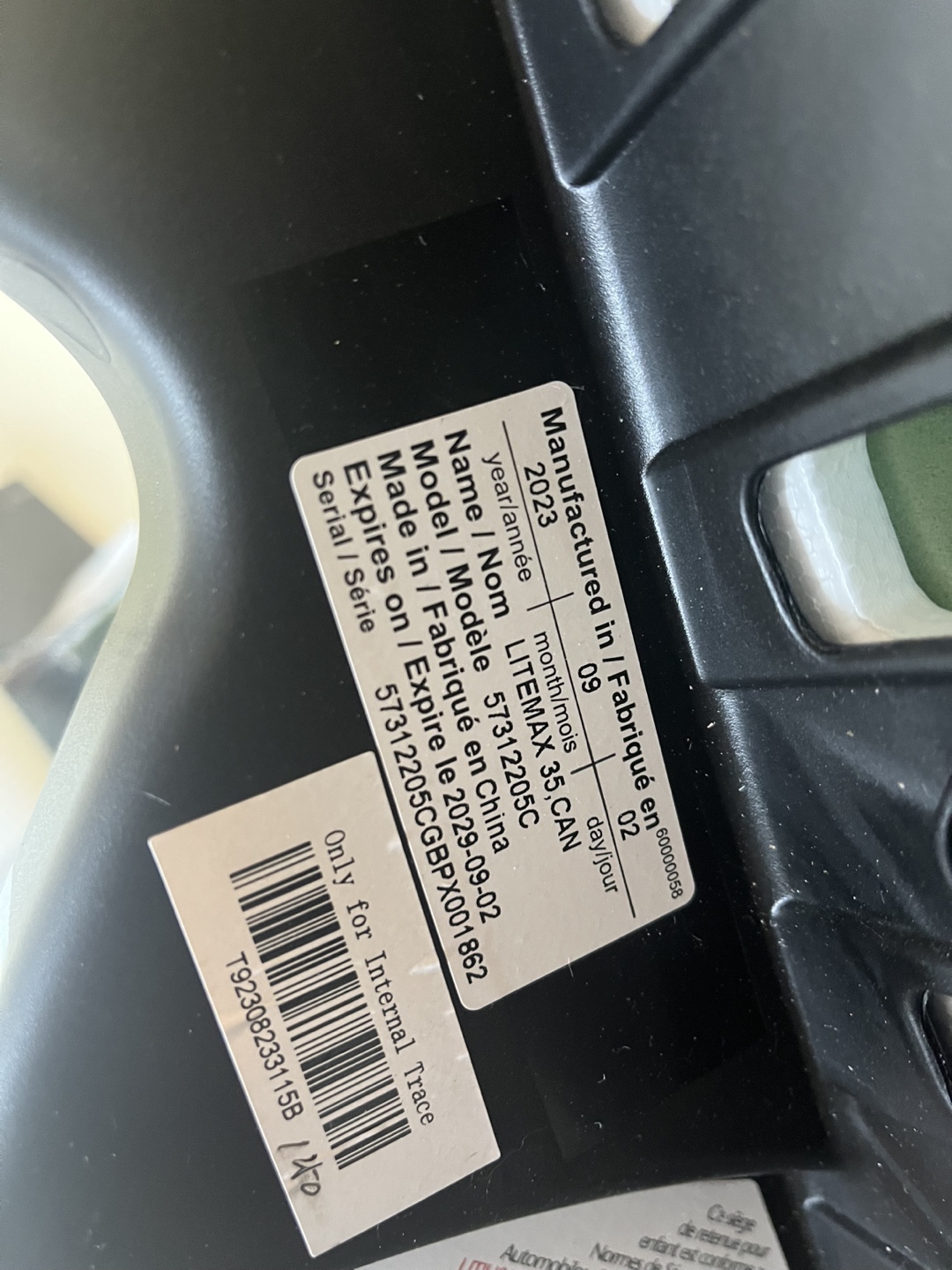 New 2029 expiry Evenflo LiteMax 35 Infant Car Seat - photo 3