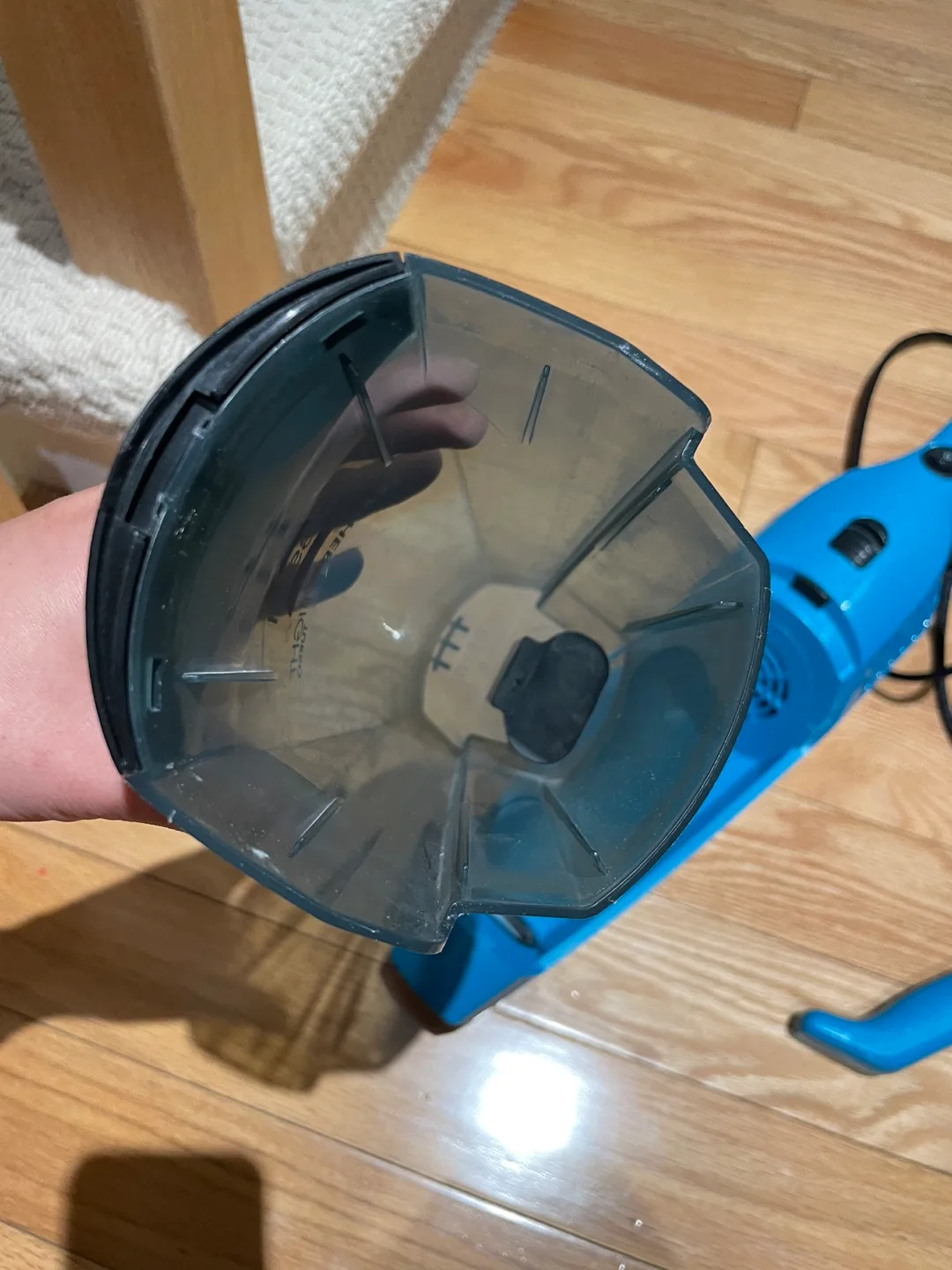 Bissell Featherweight Turbo Stick Vacuum image indicator(9)