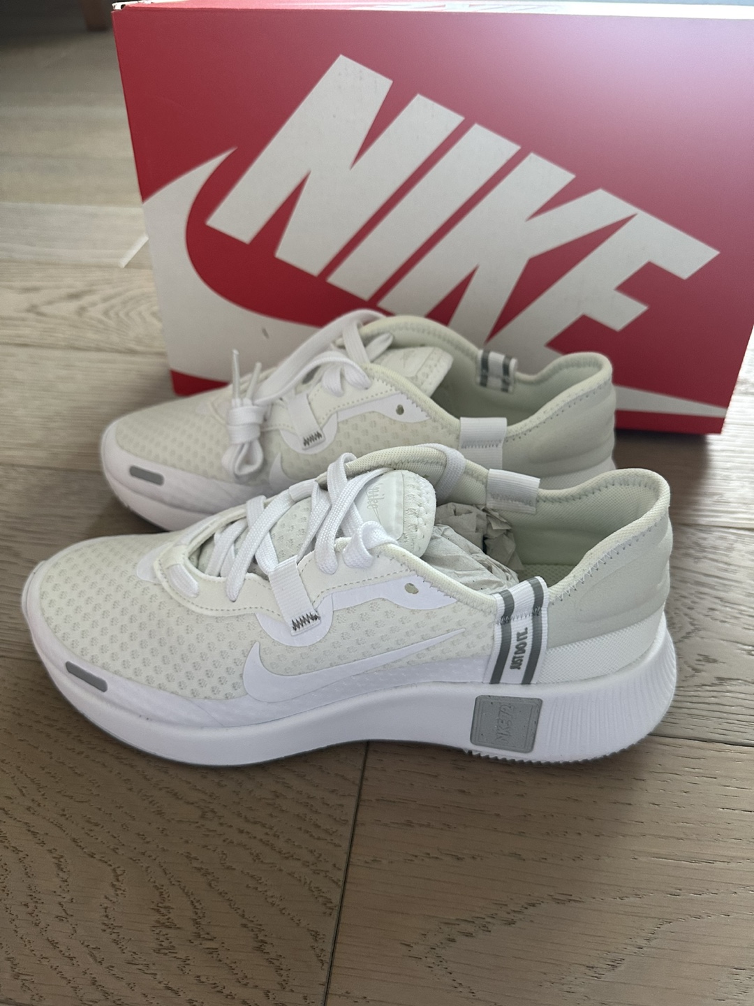 Nike Wmns Reposto Running Shoes Size 8 - photo 3