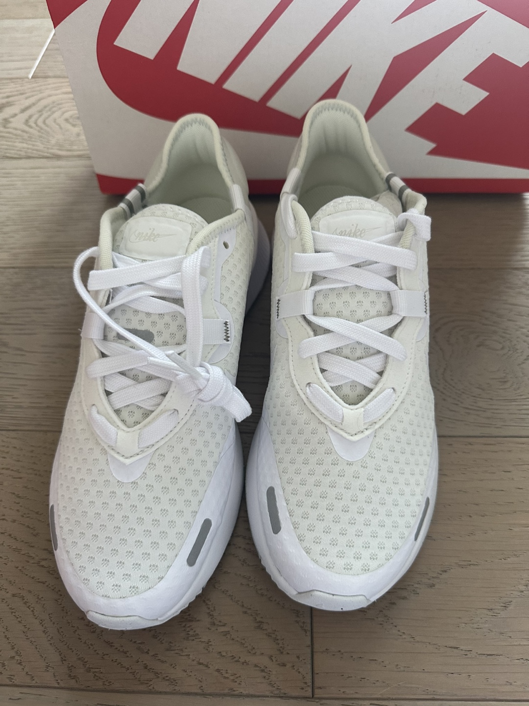 Nike Wmns Reposto Running Shoes Size 8 - photo 2