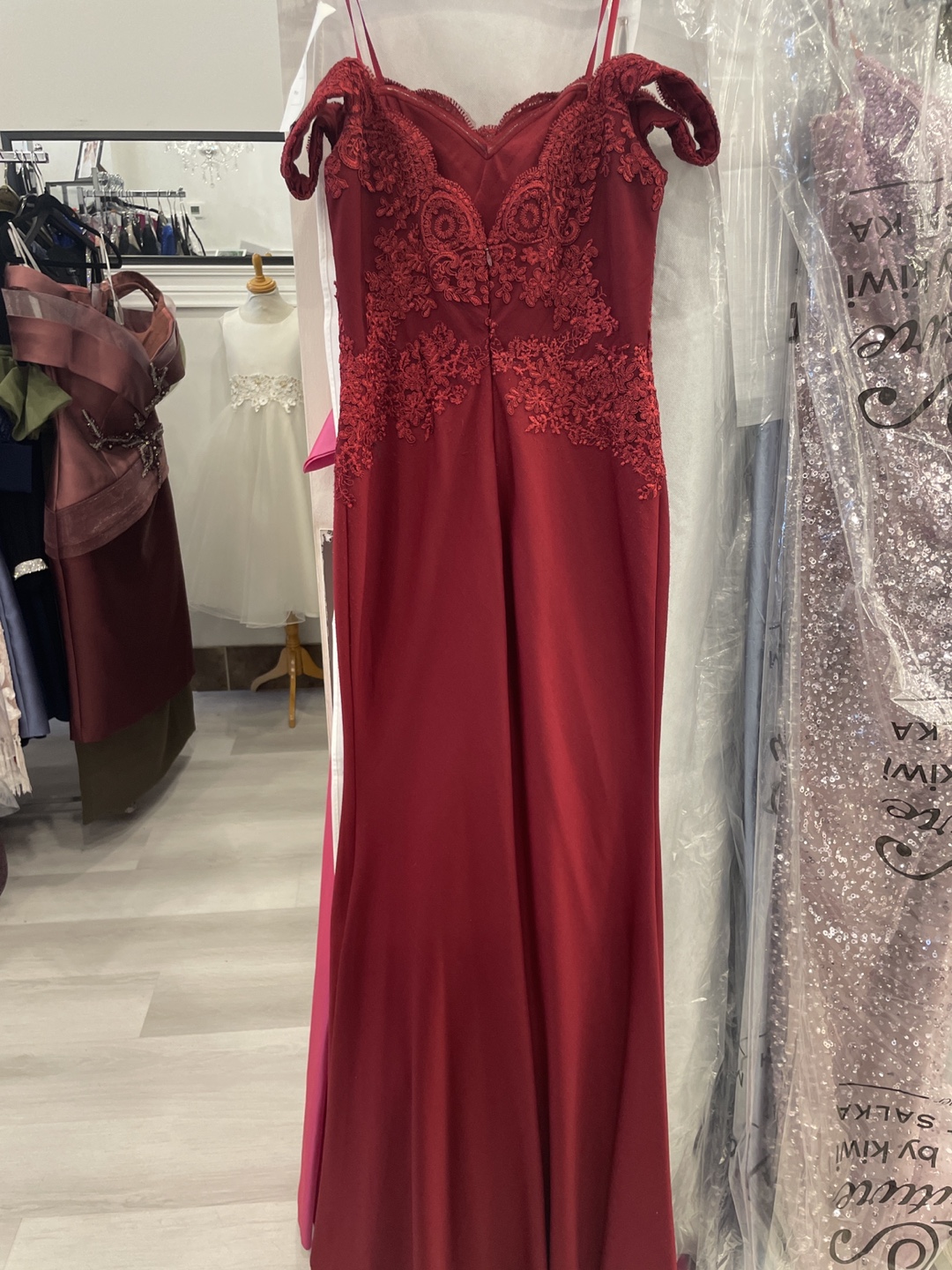 Gorgeous Burgundy Lace Mermaid Prom Dress - photo 2