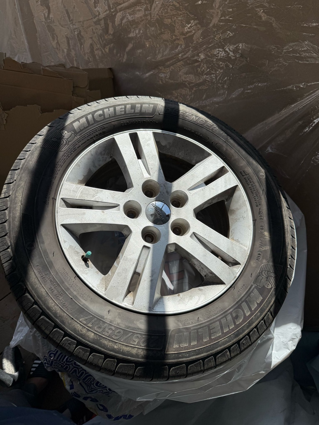 Michelin 225/65R17 Tire and Wheel Assembly - photo 4