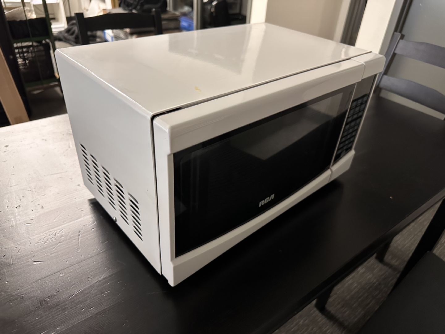 RCA 0.7 Cu. Ft. Microwave