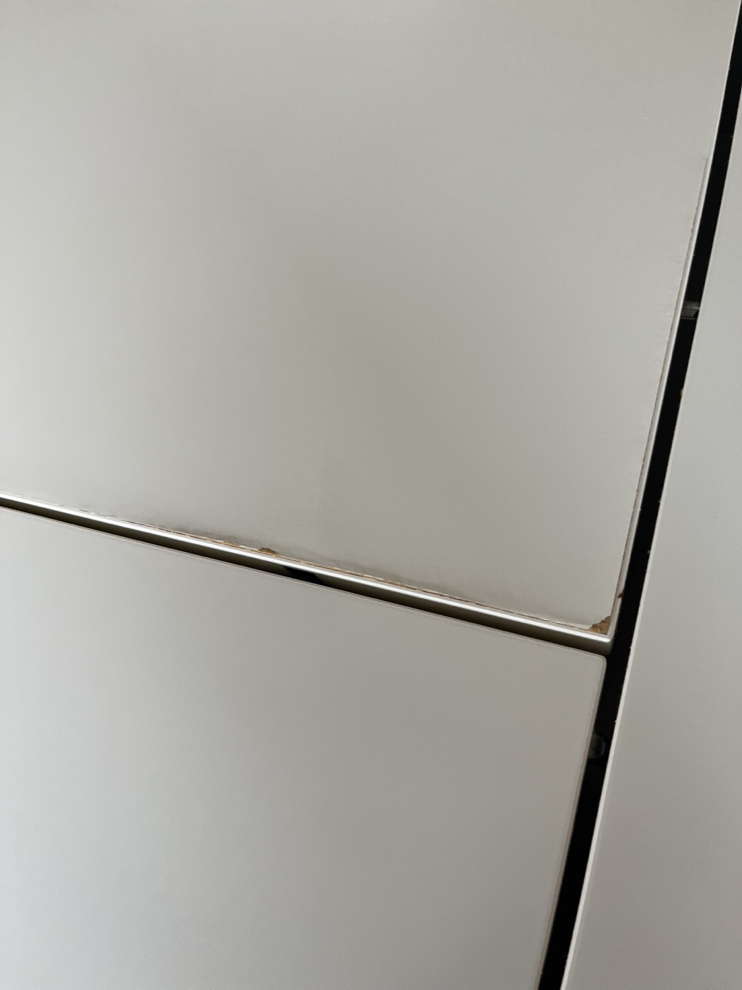 White Round Extendable Dining Table - photo 5