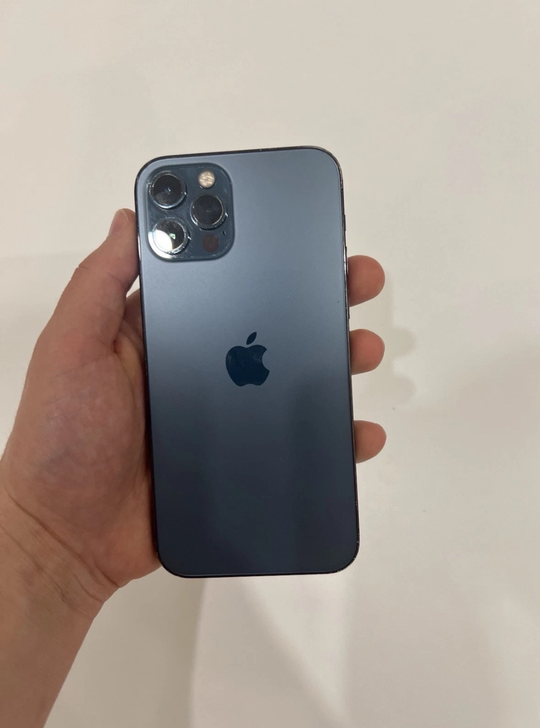 iPhone 12 Pro - Midnight - photo 3