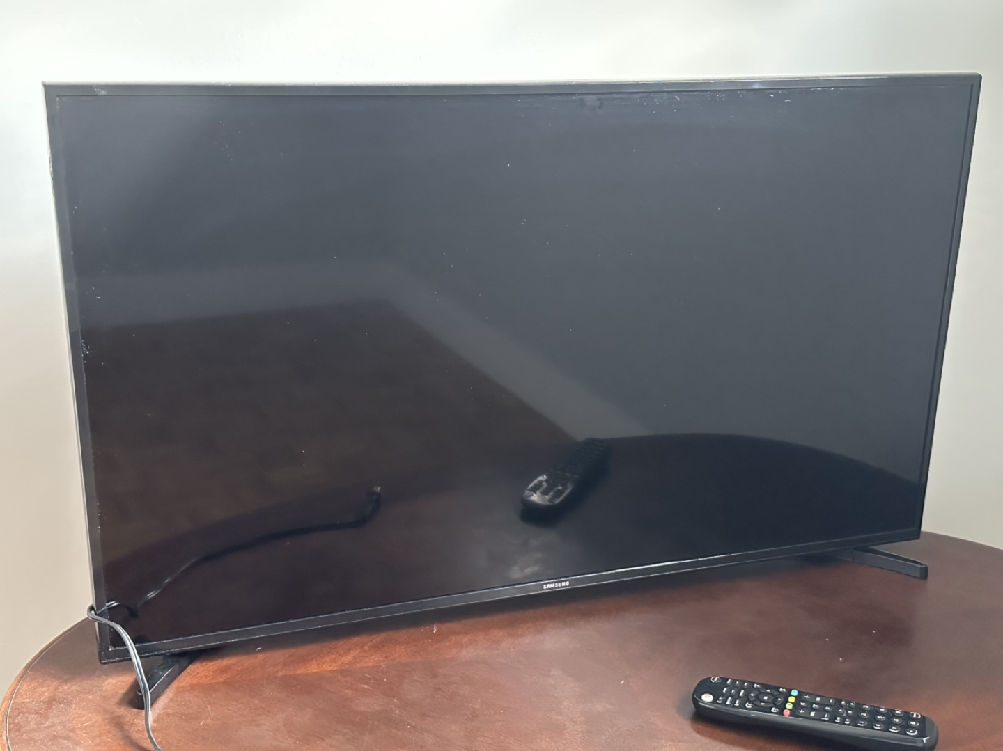 Samsung 44-inch Smart TV