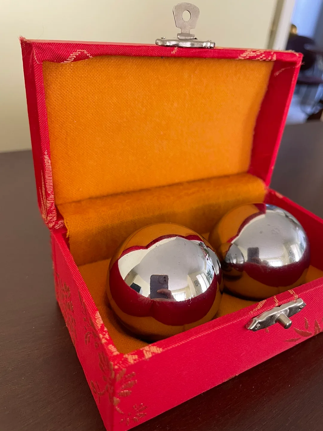 Authentic Chinese Balls of Life in Red Box 💚 image indicator(2)