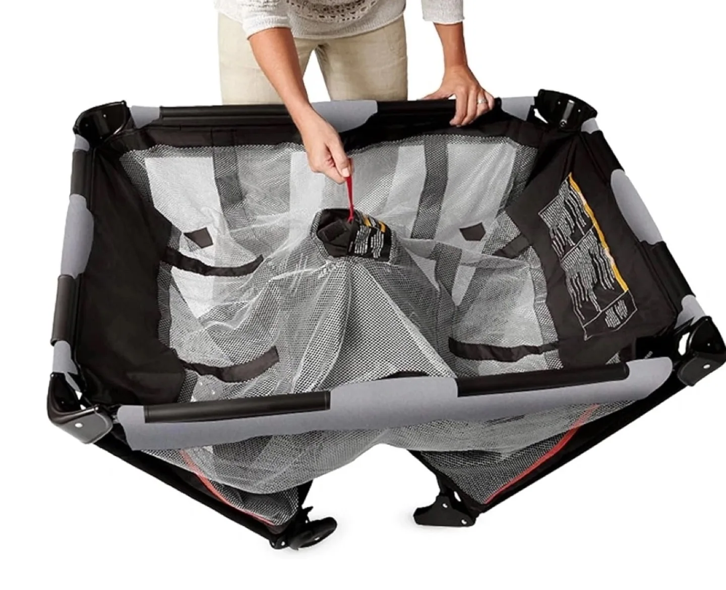 Portable play yard image indicator(2)