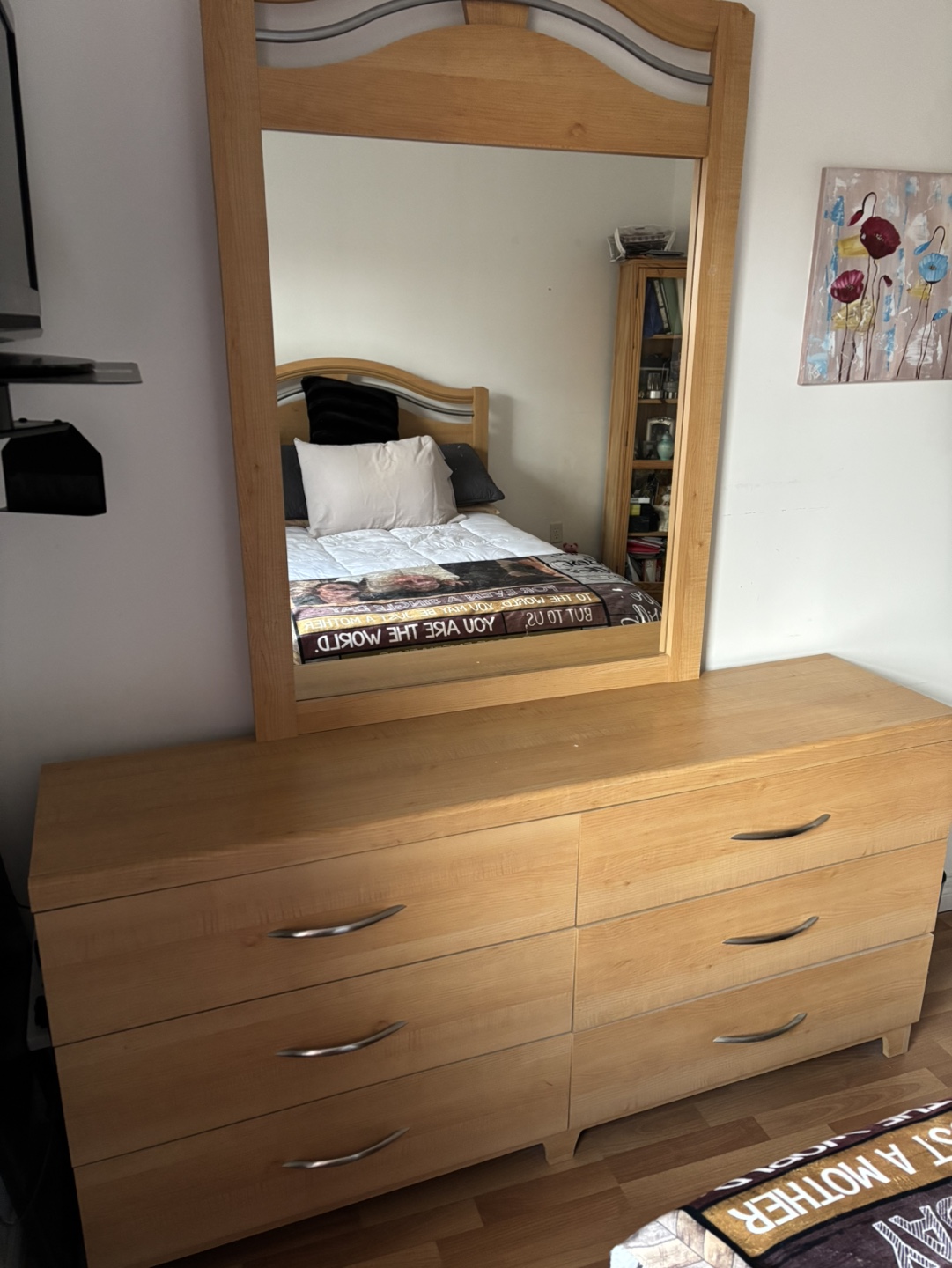 Wooden dresser with mirror - photo 2
