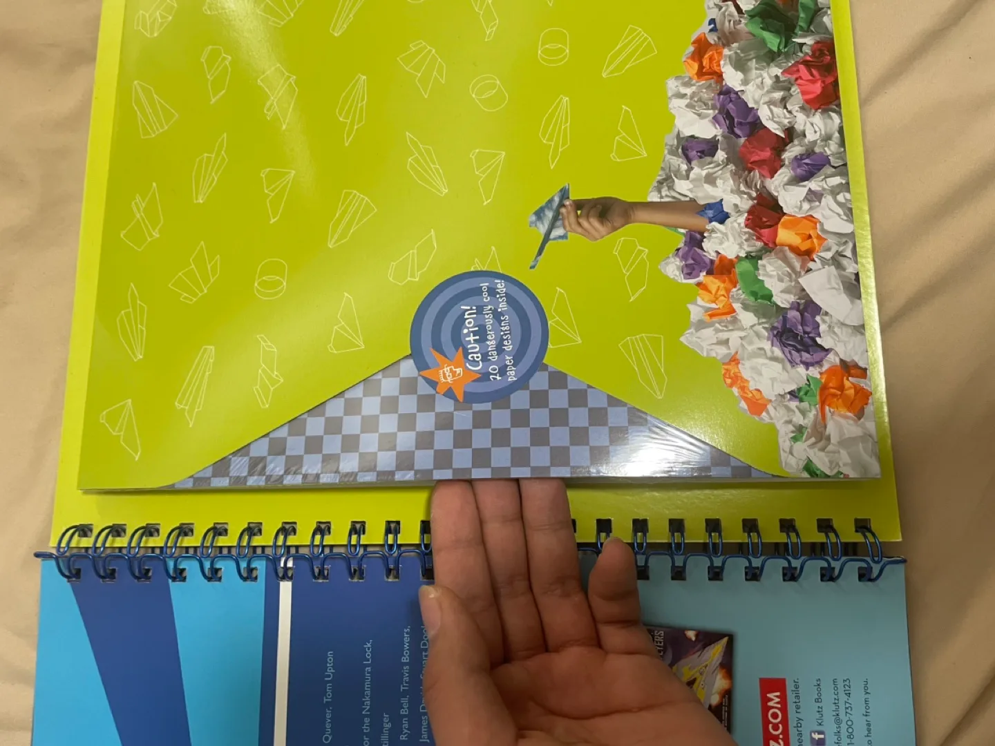 New Klutz Book of Paper Airplanes image indicator(3)