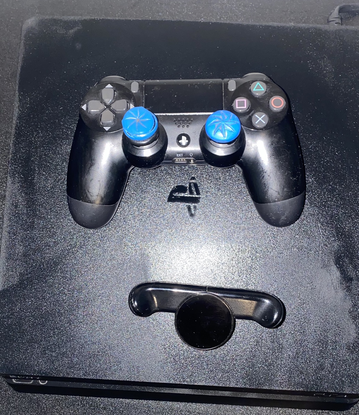 PS4 Slim with controller & PS Back button (paddles)
