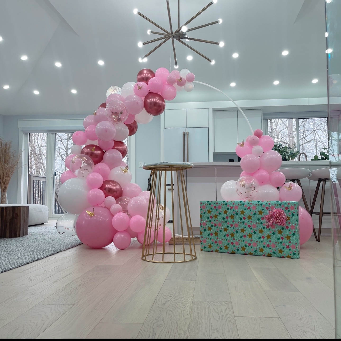 Gold Metal & Marble Top Side Table - photo 2