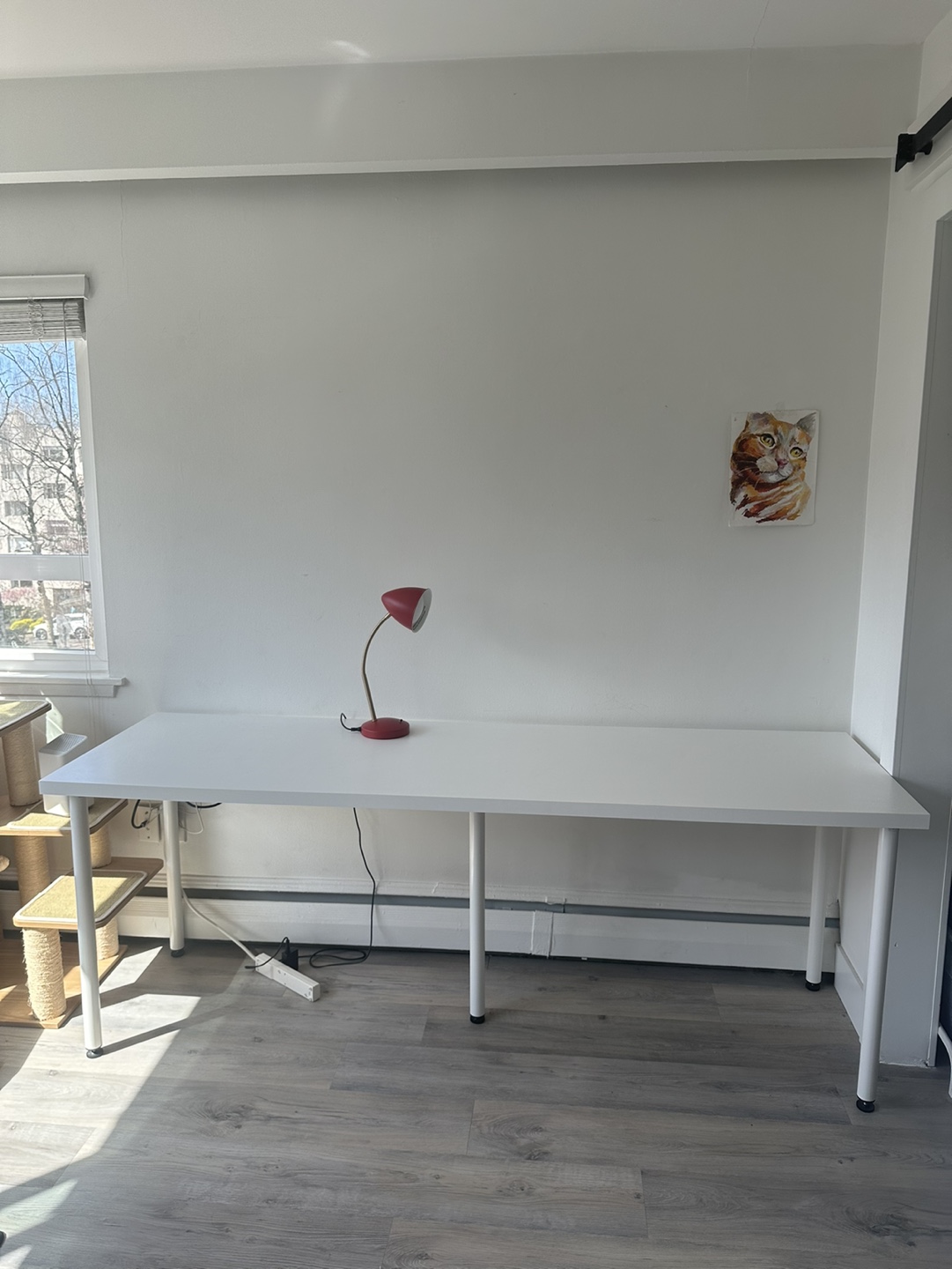 IKEA White Desk - Excellent Condition - photo 2