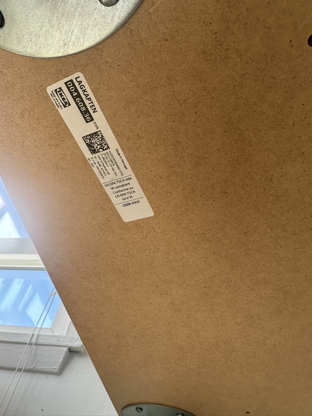 IKEA White Desk - Excellent Condition - photo 4