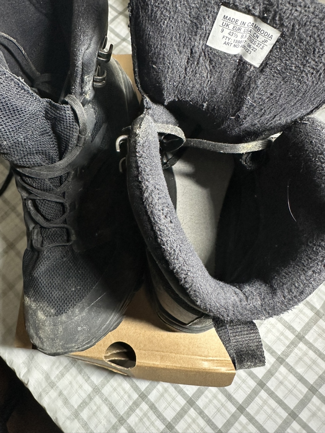 Salomon mens boots